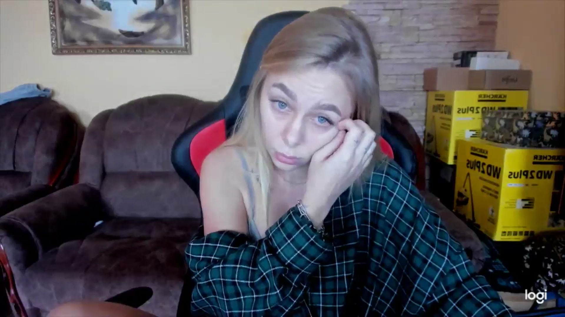 Gallery image thumbnail from YourPupsik's myfreecams stream on, 12/21/2024, 10:51 image 7 of 20
