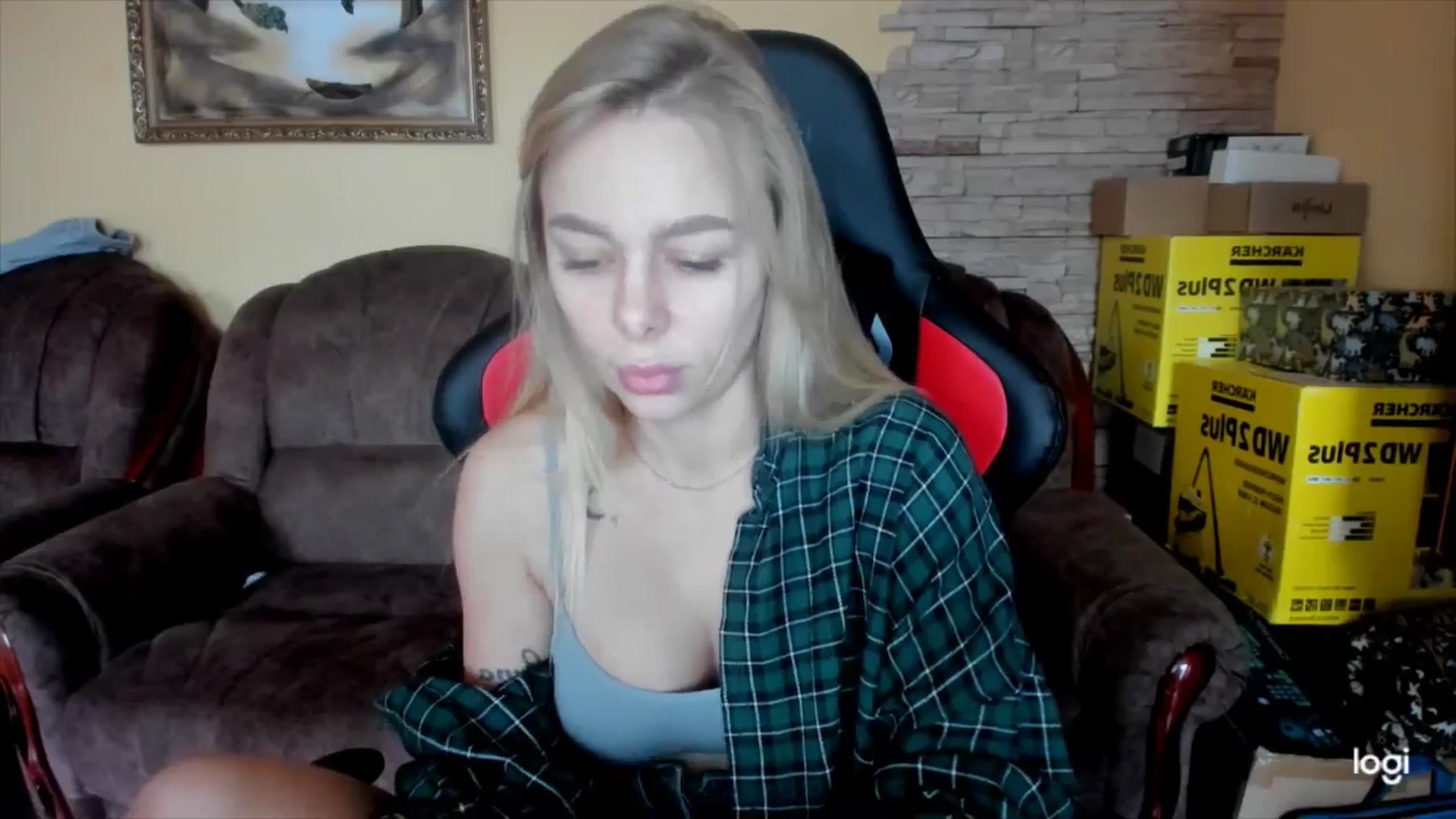 Gallery image thumbnail from YourPupsik's myfreecams stream on, 12/21/2024, 10:51 image 4 of 20