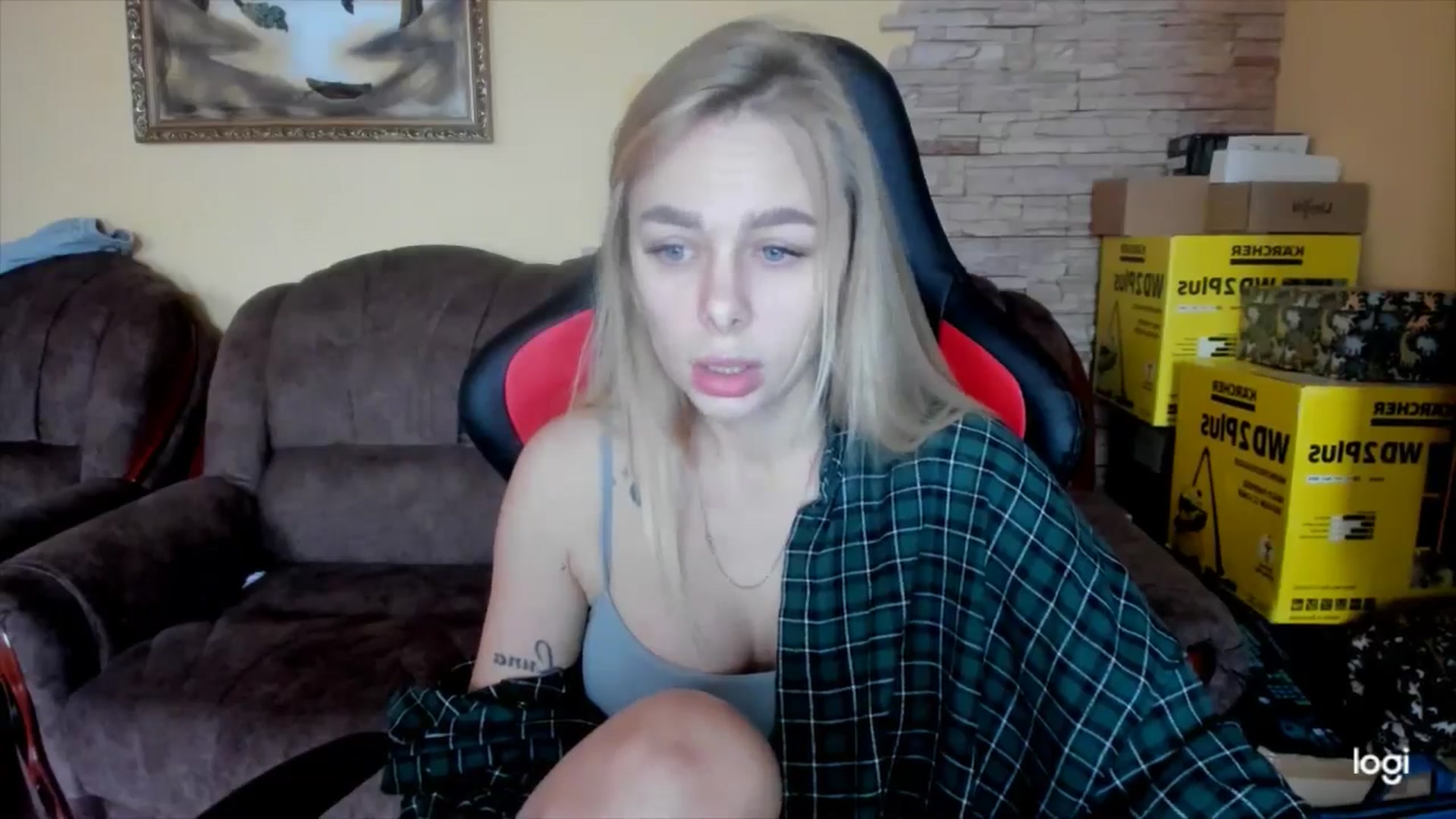 Gallery image thumbnail from YourPupsik's myfreecams stream on, 12/21/2024, 10:51 image 9 of 20