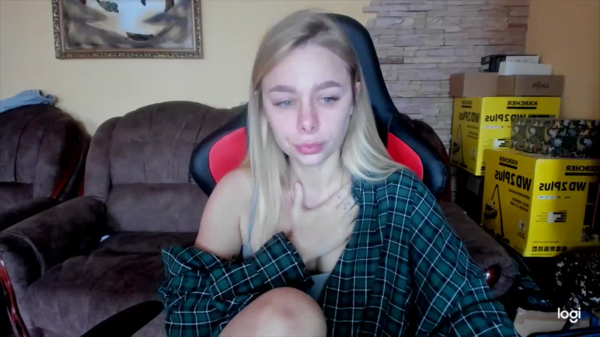 Gallery image thumbnail from YourPupsik's myfreecams stream on, 12/21/2024, 10:51 image 16 of 20
