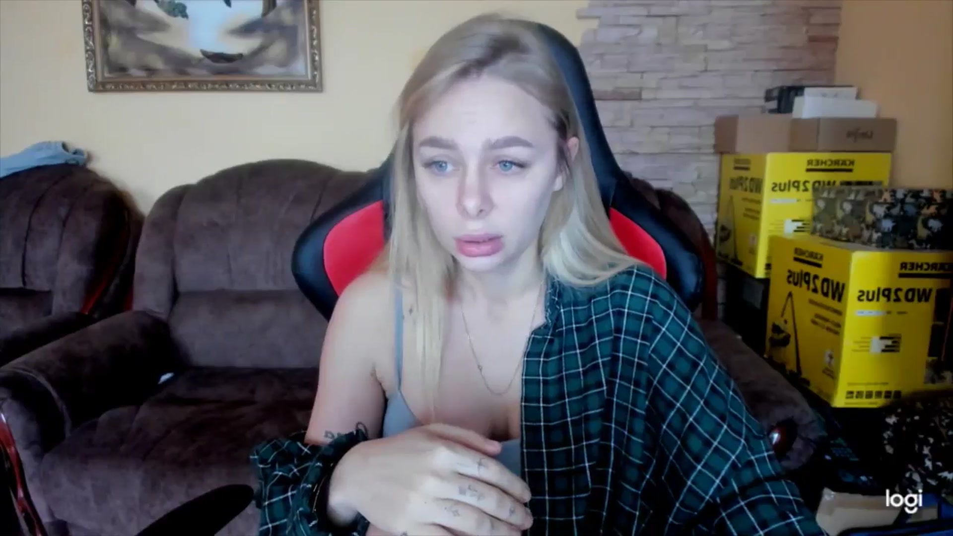 Gallery image thumbnail from YourPupsik's myfreecams stream on, 12/21/2024, 10:51 image 13 of 20