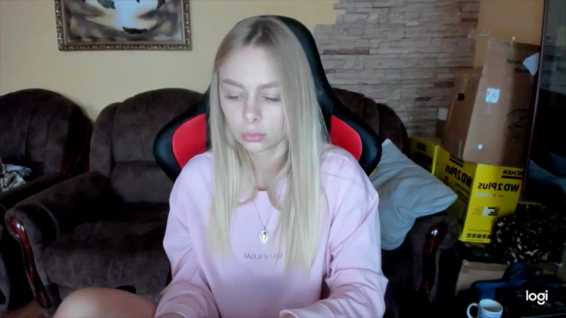 Gallery image thumbnail from YourPupsik's myfreecams stream on, 12/24/2024, 14:01 image 4 of 20