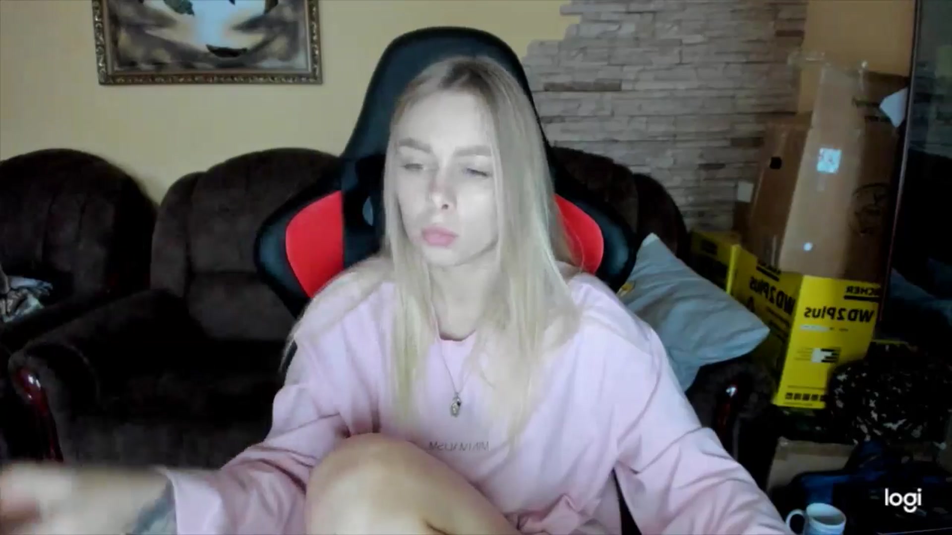 Gallery image thumbnail from YourPupsik's myfreecams stream on, 12/24/2024, 14:01 image 10 of 20