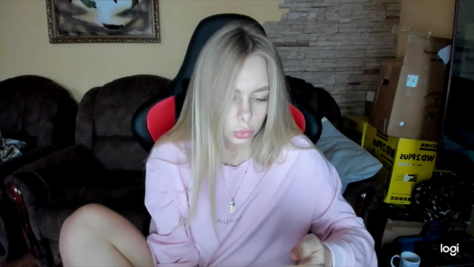 Gallery image thumbnail from YourPupsik's myfreecams stream on, 12/24/2024, 14:01 image 8 of 20