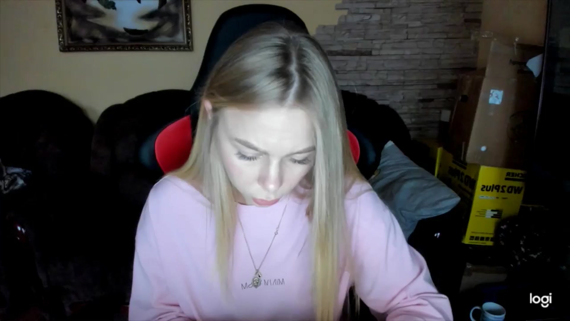 Gallery image thumbnail from YourPupsik's myfreecams stream on, 12/24/2024, 14:01 image 16 of 20
