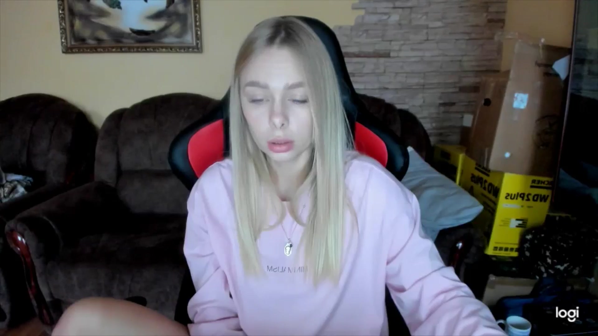 Gallery image thumbnail from YourPupsik's myfreecams stream on, 12/24/2024, 14:01 image 5 of 20