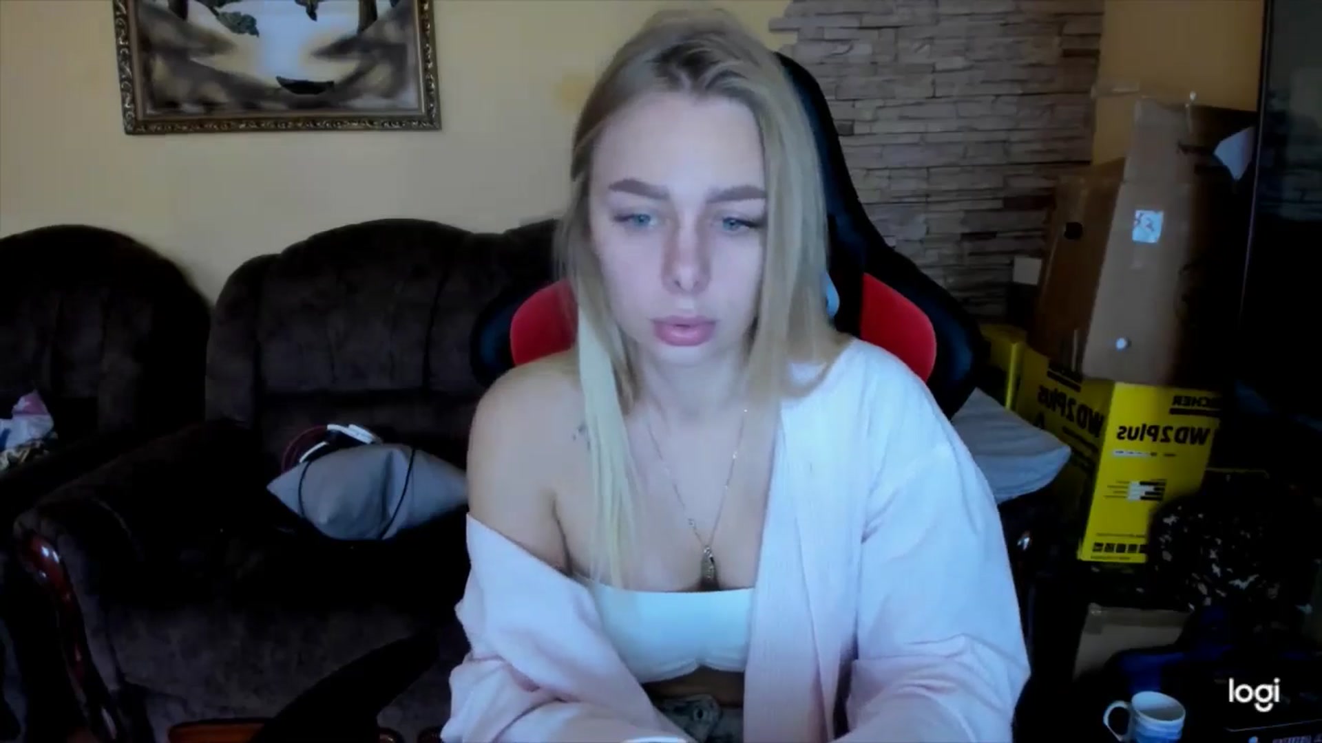 Gallery image thumbnail from YourPupsik's myfreecams stream on, 12/25/2024, 11:47 image 14 of 20
