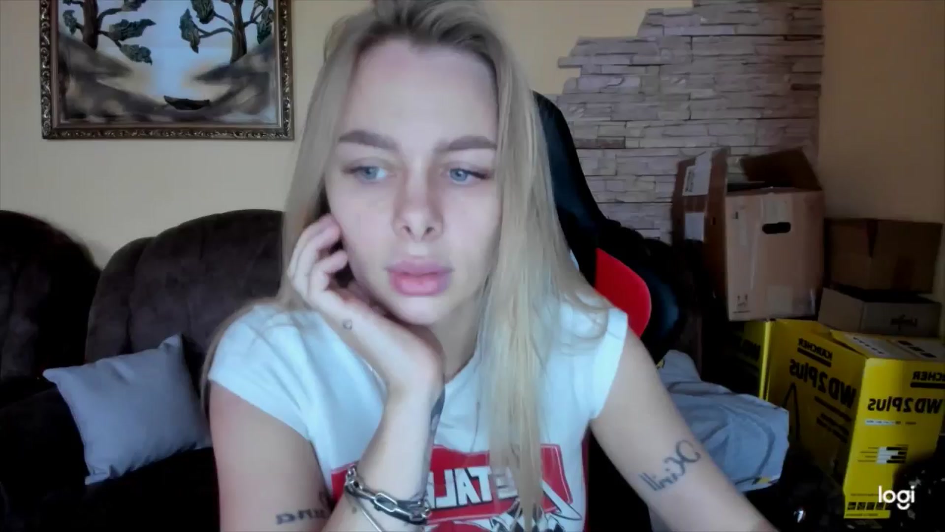 Gallery image thumbnail from YourPupsik's myfreecams stream on, 12/26/2024, 08:07 image 18 of 20