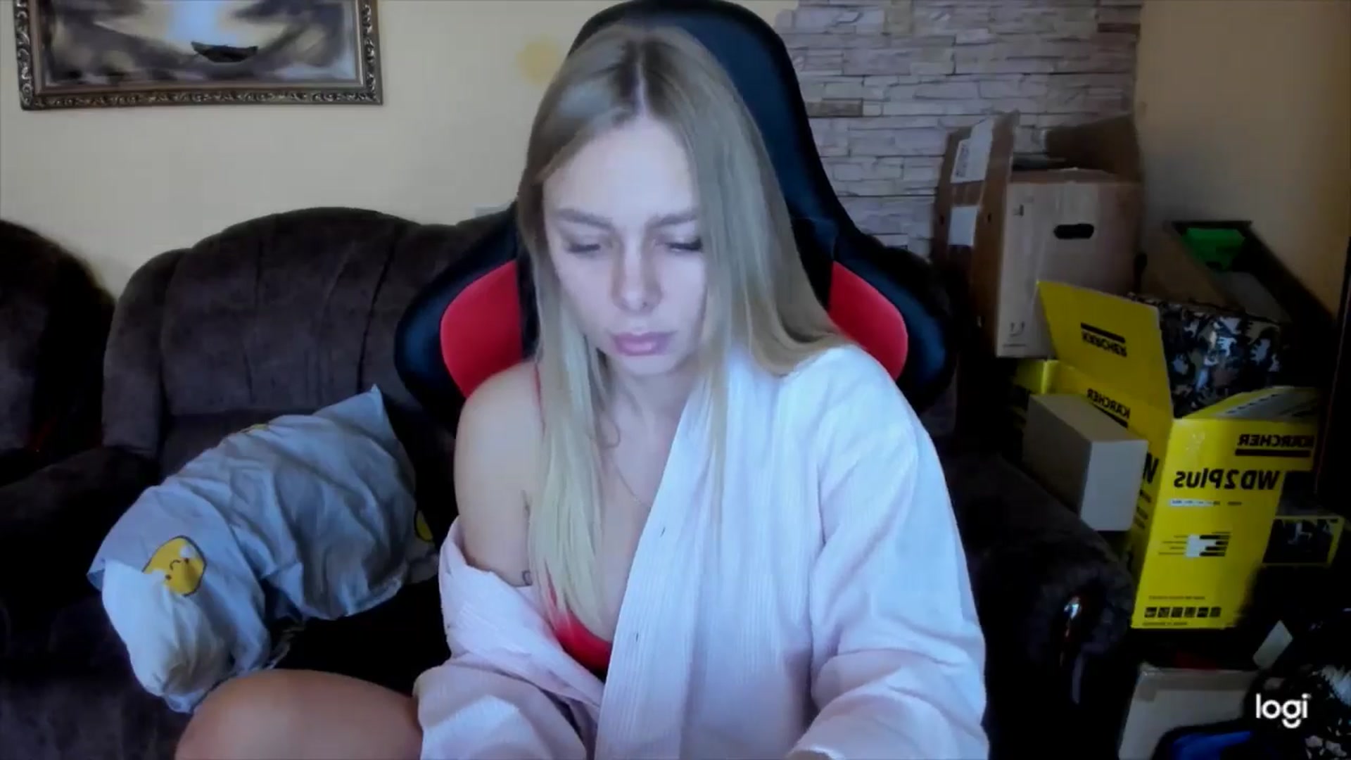 Gallery image thumbnail from YourPupsik's myfreecams stream on, 12/27/2024, 09:39 image 7 of 20