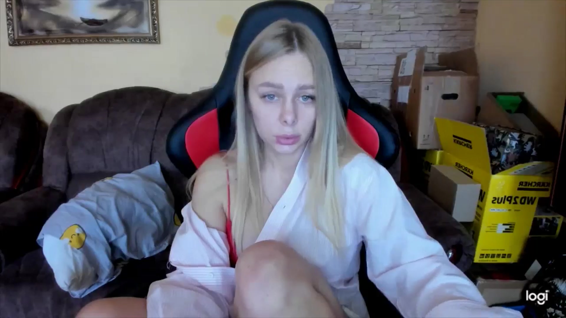Gallery image thumbnail from YourPupsik's myfreecams stream on, 12/27/2024, 09:39 image 16 of 20