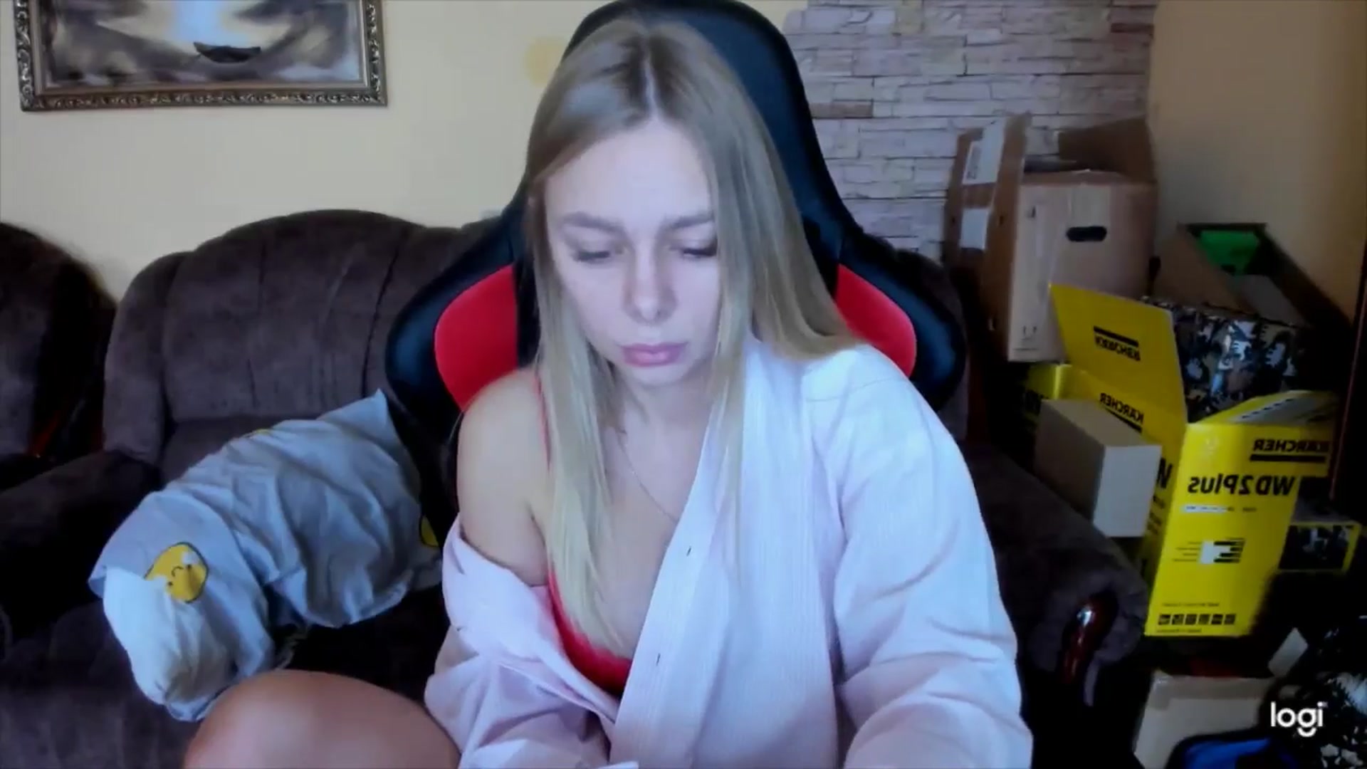 Gallery image thumbnail from YourPupsik's myfreecams stream on, 12/27/2024, 09:39 image 3 of 20