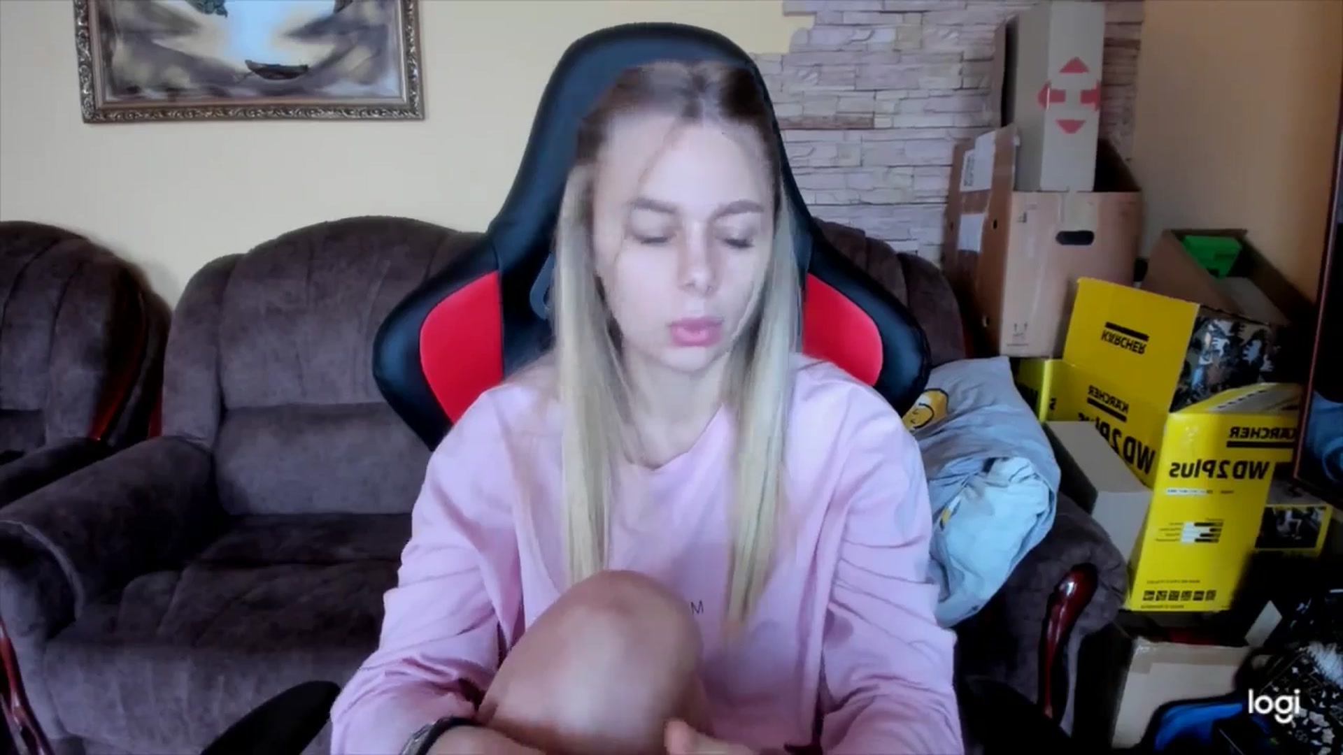 Gallery image thumbnail from YourPupsik's myfreecams stream on, 12/29/2024, 12:02 image 18 of 20