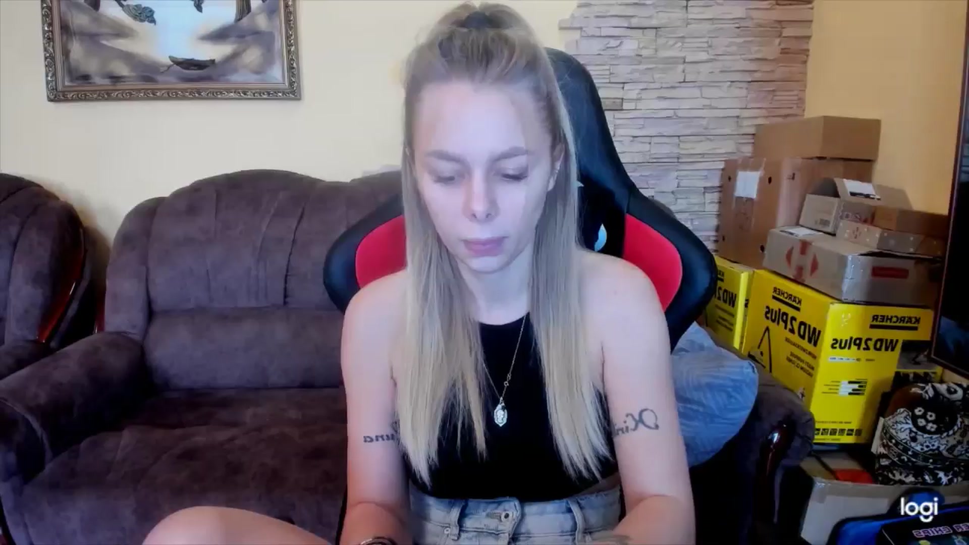 Gallery image thumbnail from YourPupsik's myfreecams stream on, 01/08/2025, 08:31 image 16 of 20