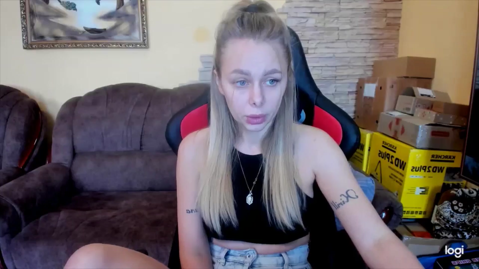 Gallery image thumbnail from YourPupsik's myfreecams stream on, 01/08/2025, 08:31 image 14 of 20
