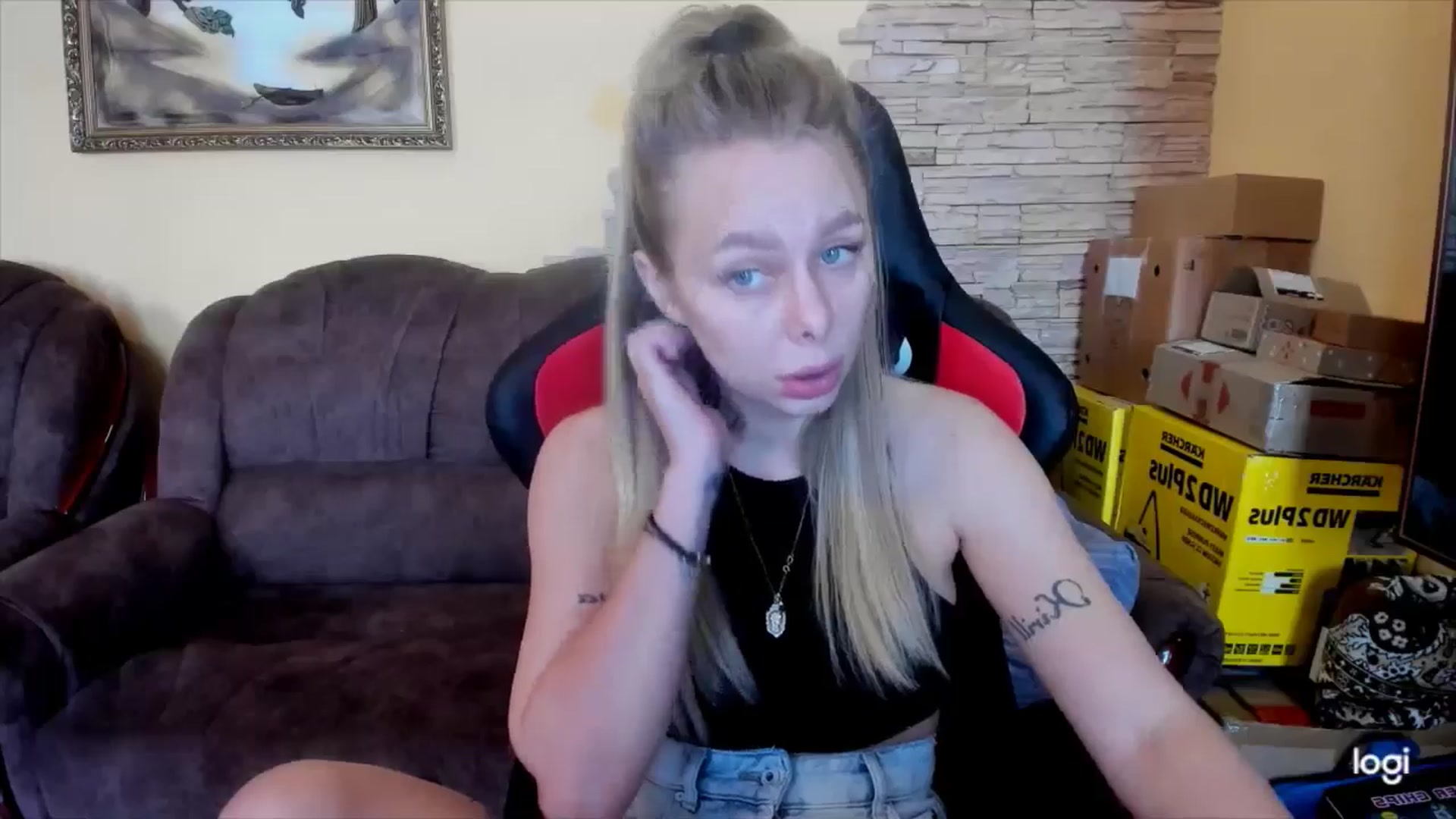 Gallery image thumbnail from YourPupsik's myfreecams stream on, 01/08/2025, 08:31 image 15 of 20
