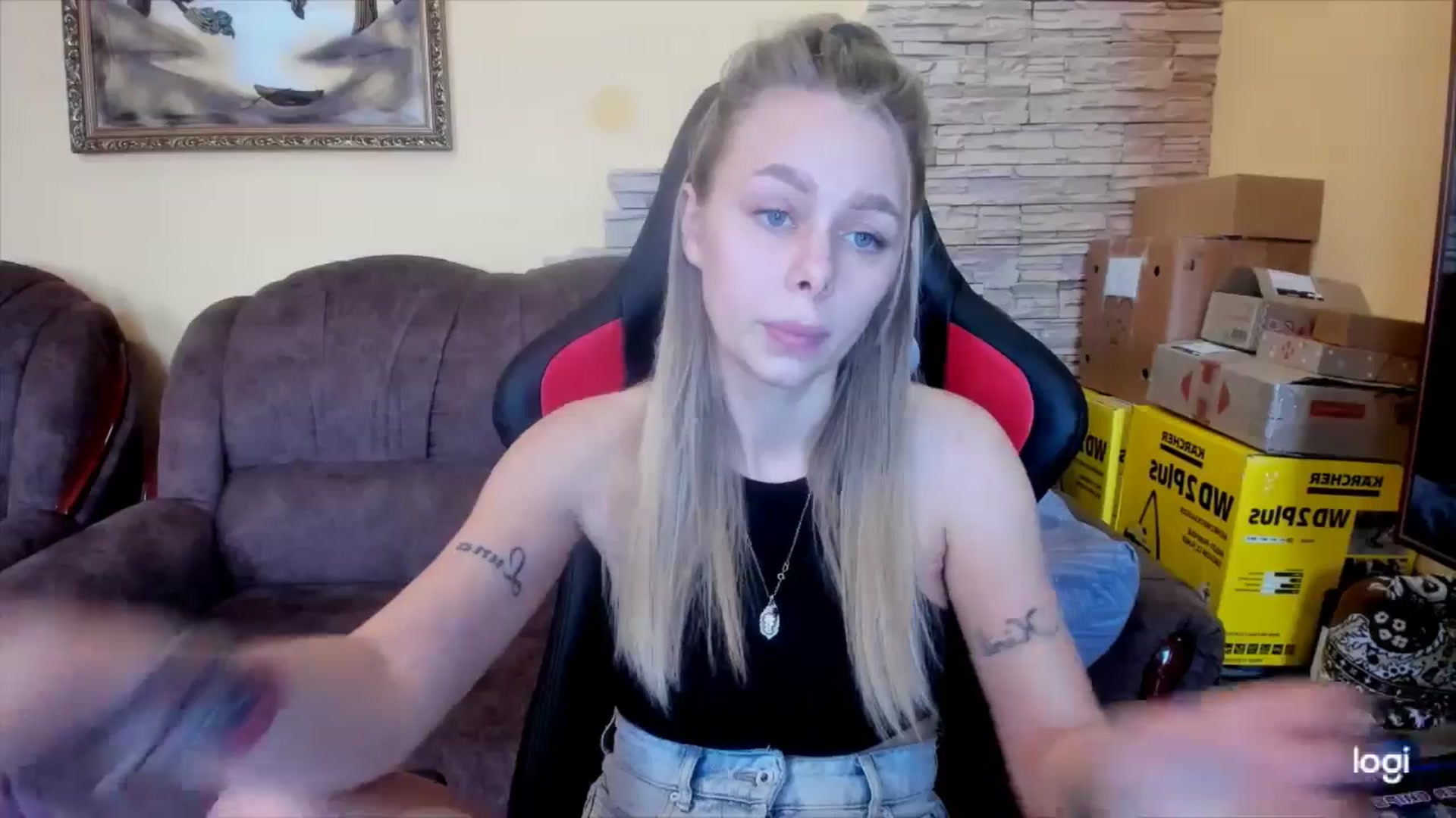 Gallery image thumbnail from YourPupsik's myfreecams stream on, 01/08/2025, 08:31 image 18 of 20