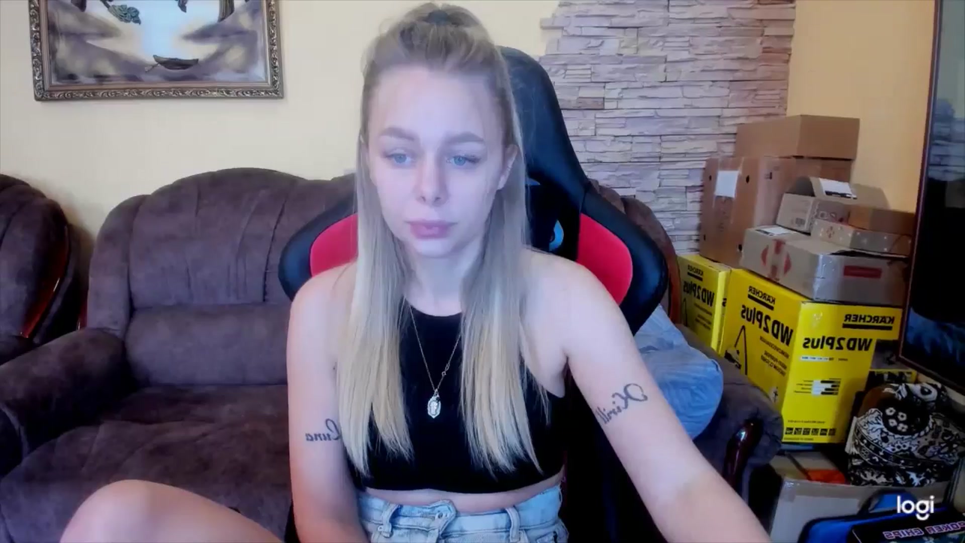 Gallery image thumbnail from YourPupsik's myfreecams stream on, 01/08/2025, 08:31 image 11 of 20