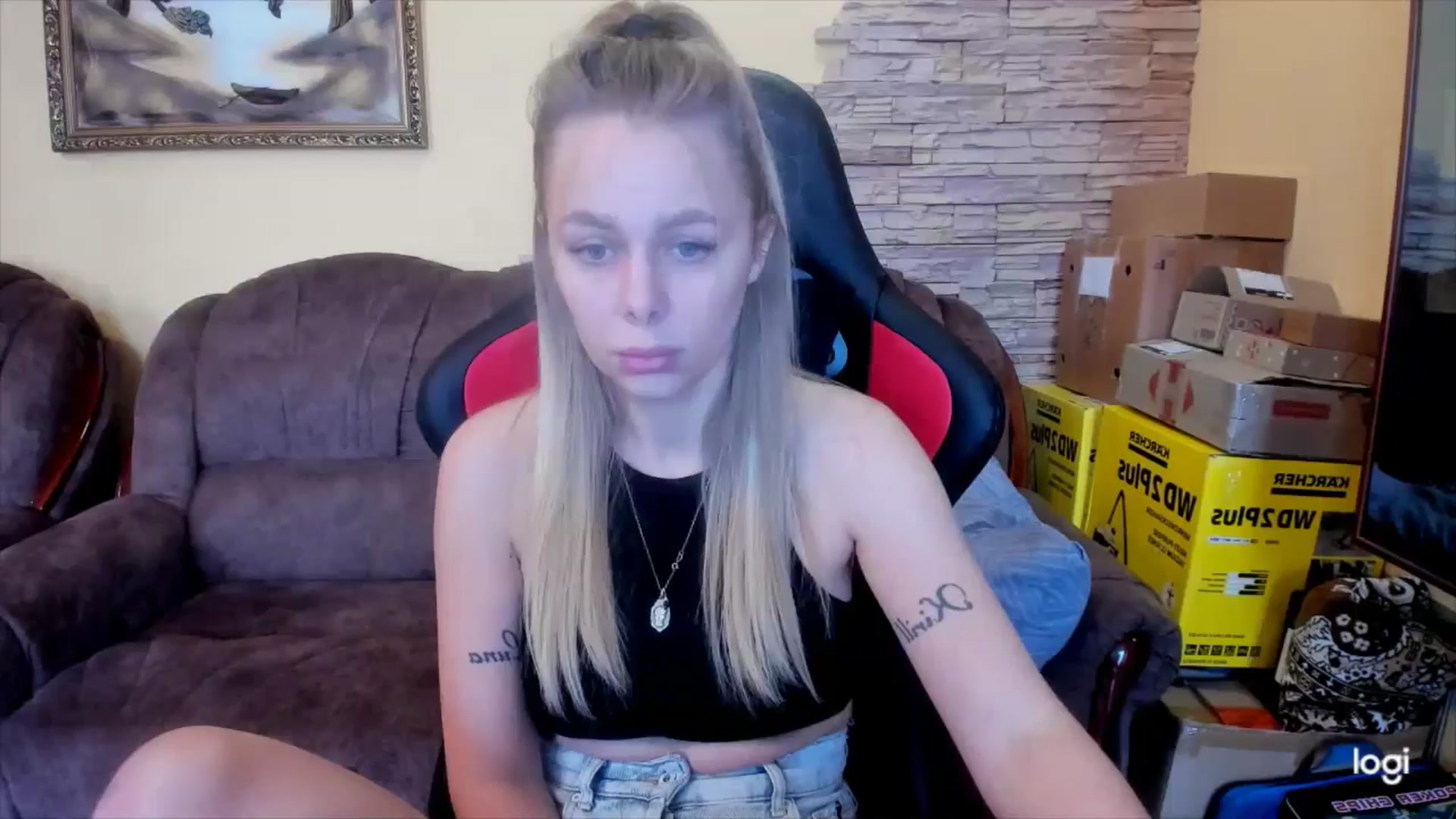 Gallery image thumbnail from YourPupsik's myfreecams stream on, 01/08/2025, 08:31 image 8 of 20