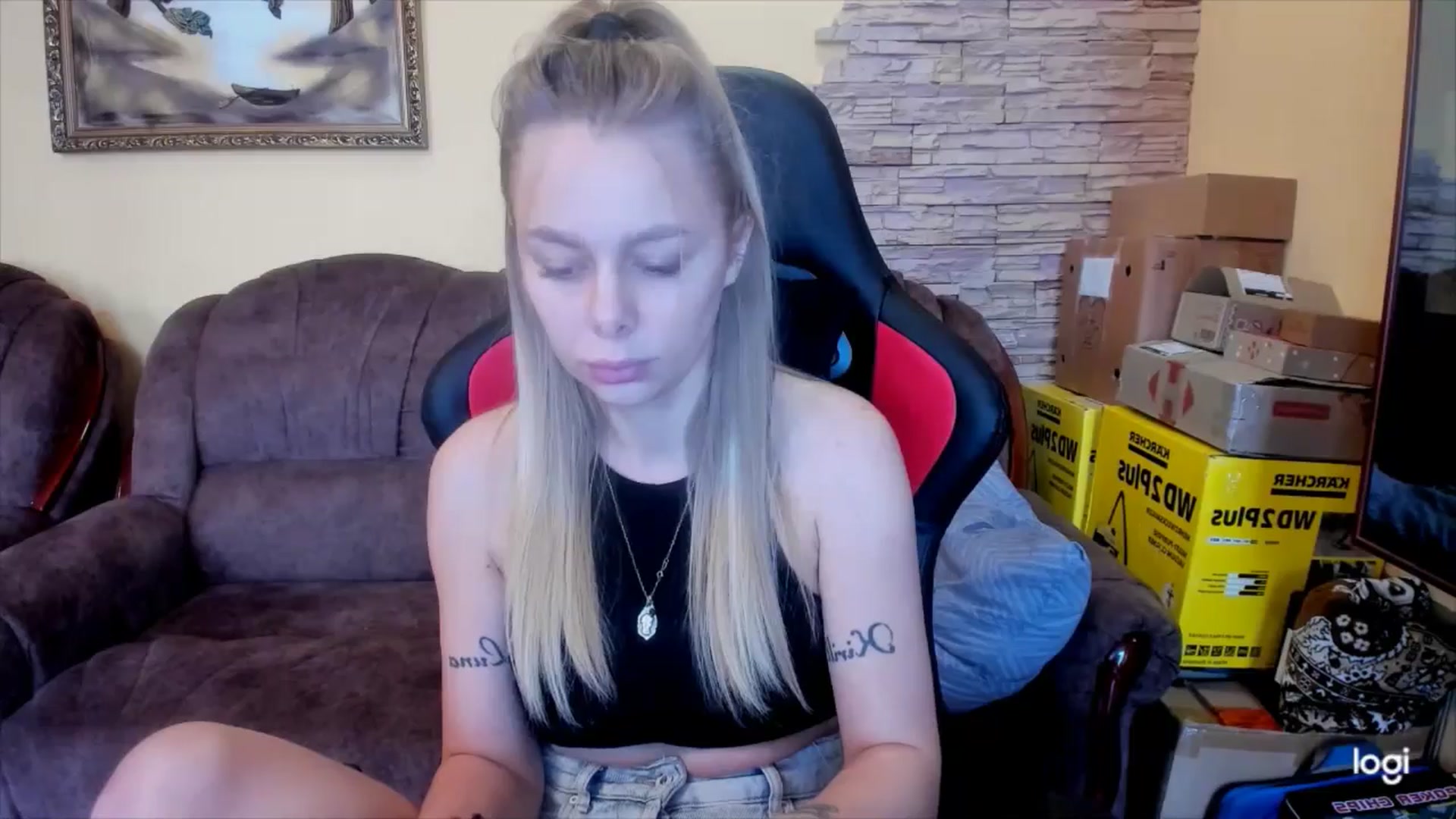 Gallery image thumbnail from YourPupsik's myfreecams stream on, 01/08/2025, 08:31 image 9 of 20