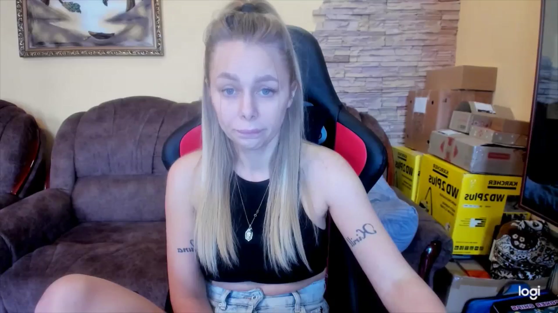 Gallery image thumbnail from YourPupsik's myfreecams stream on, 01/08/2025, 08:31 image 4 of 20
