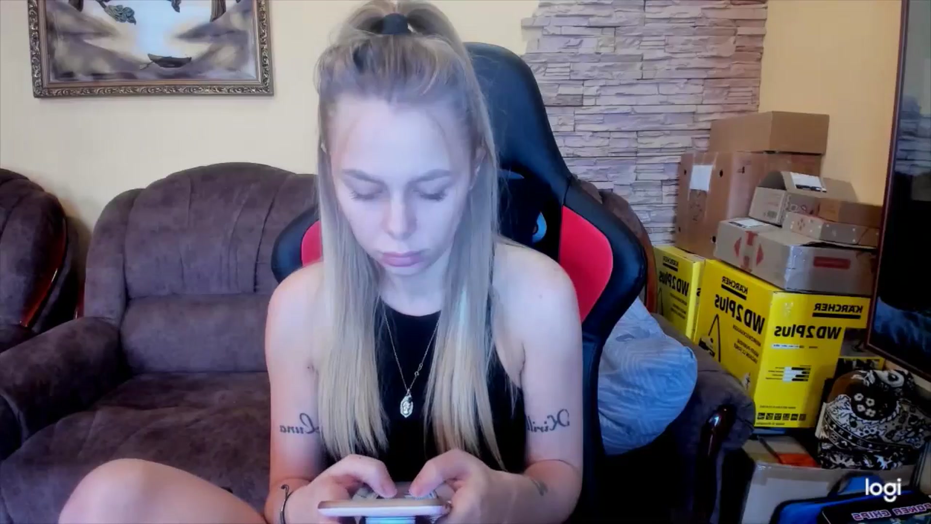 Gallery image thumbnail from YourPupsik's myfreecams stream on, 01/08/2025, 08:31 image 3 of 20