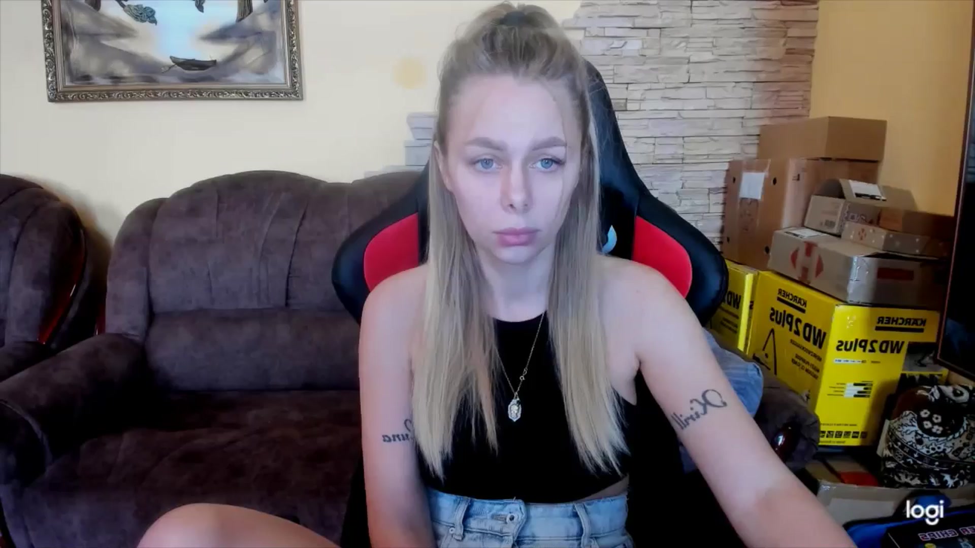 Gallery image thumbnail from YourPupsik's myfreecams stream on, 01/08/2025, 08:31 image 17 of 20