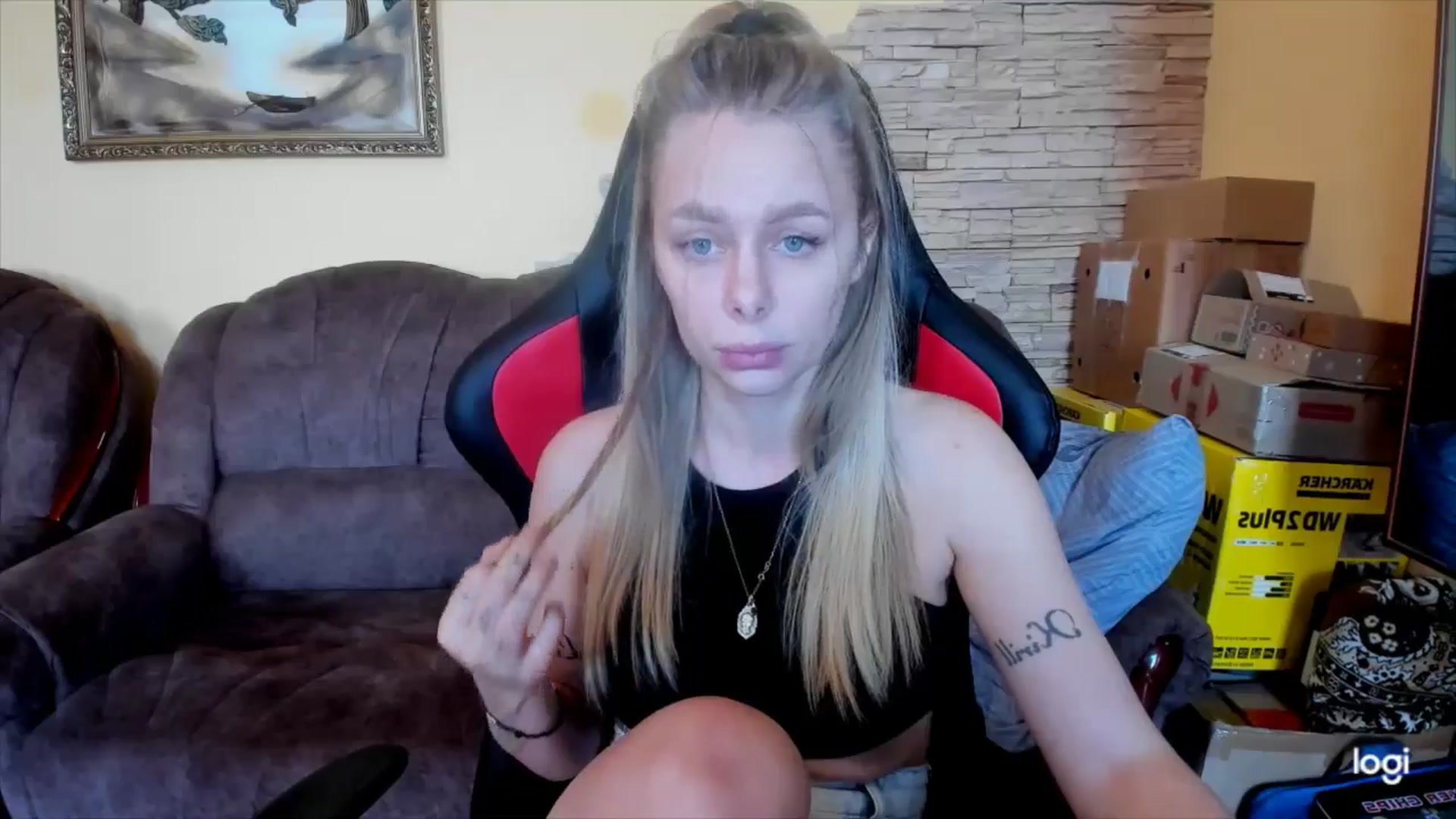 Gallery image thumbnail from YourPupsik's myfreecams stream on, 01/08/2025, 10:14 image 11 of 20