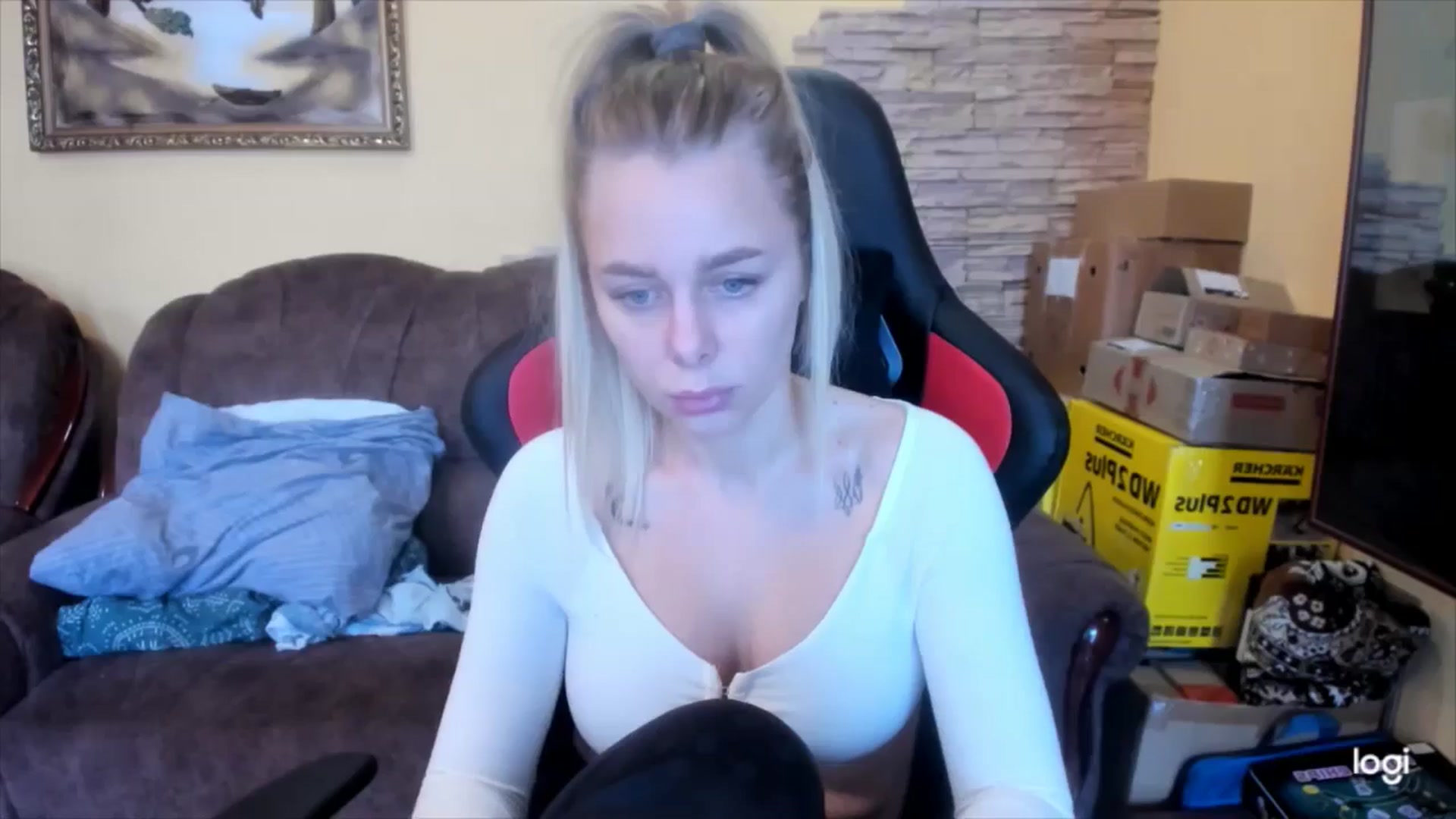Gallery image thumbnail from YourPupsik's myfreecams stream on, 01/09/2025, 08:39 image 12 of 20