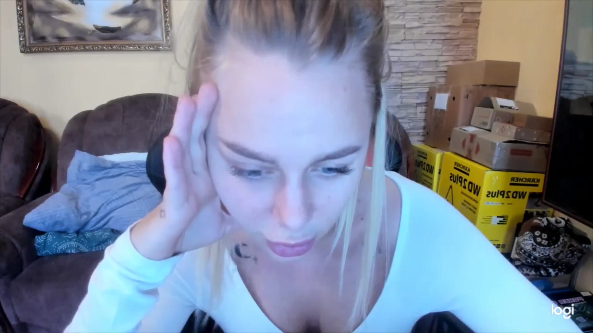 Gallery image thumbnail from YourPupsik's myfreecams stream on, 01/09/2025, 09:32 image 12 of 20