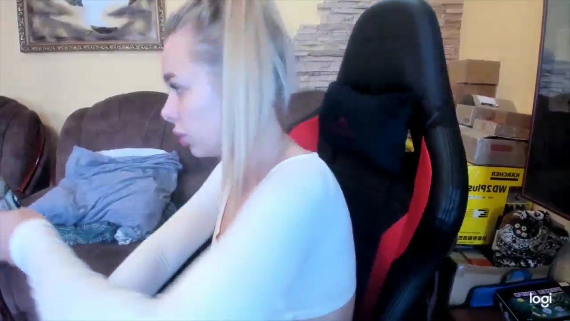 Gallery image thumbnail from YourPupsik's myfreecams stream on, 01/09/2025, 09:32 image 15 of 20