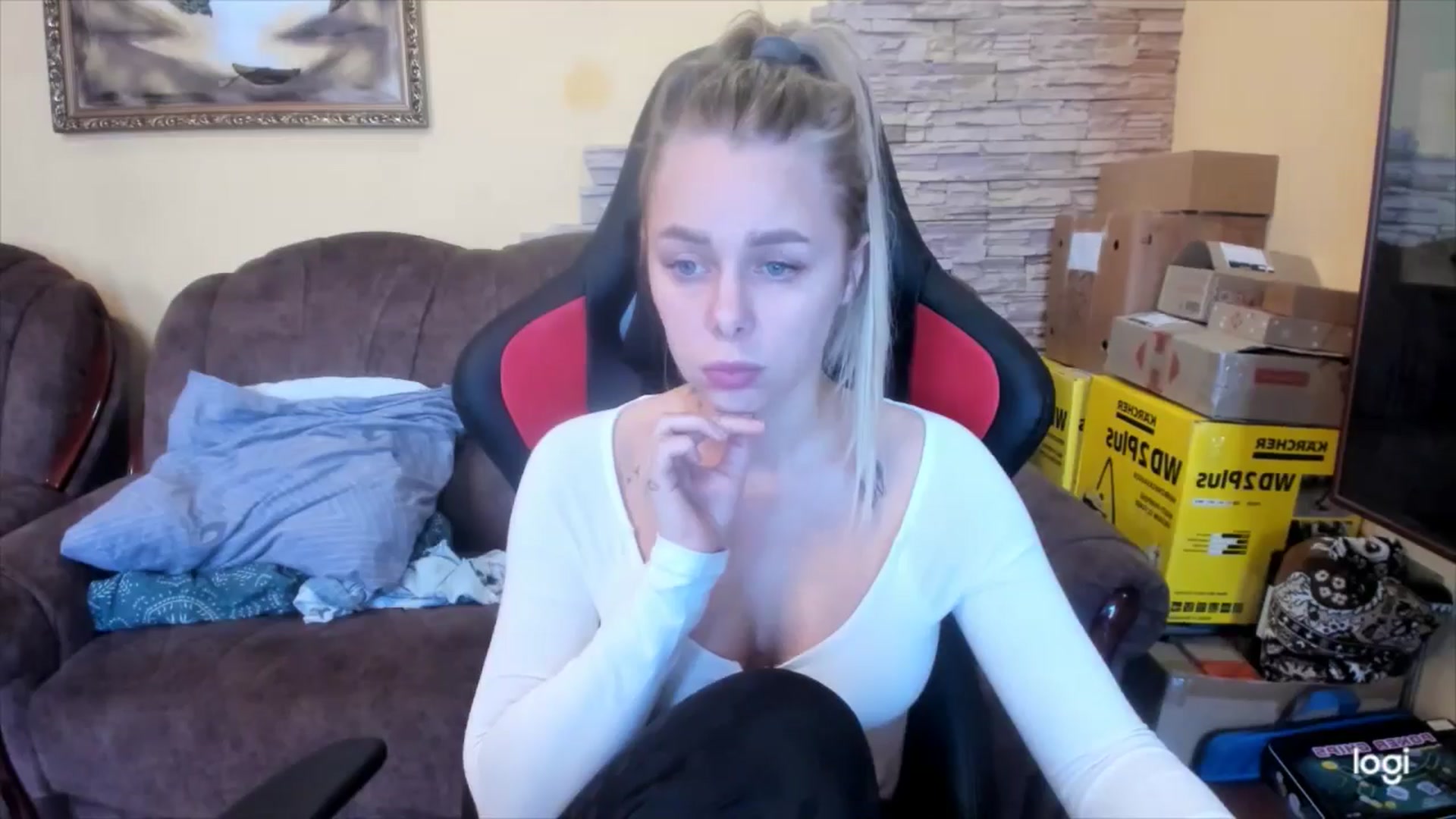 Gallery image thumbnail from YourPupsik's myfreecams stream on, 01/09/2025, 10:02 image 16 of 20