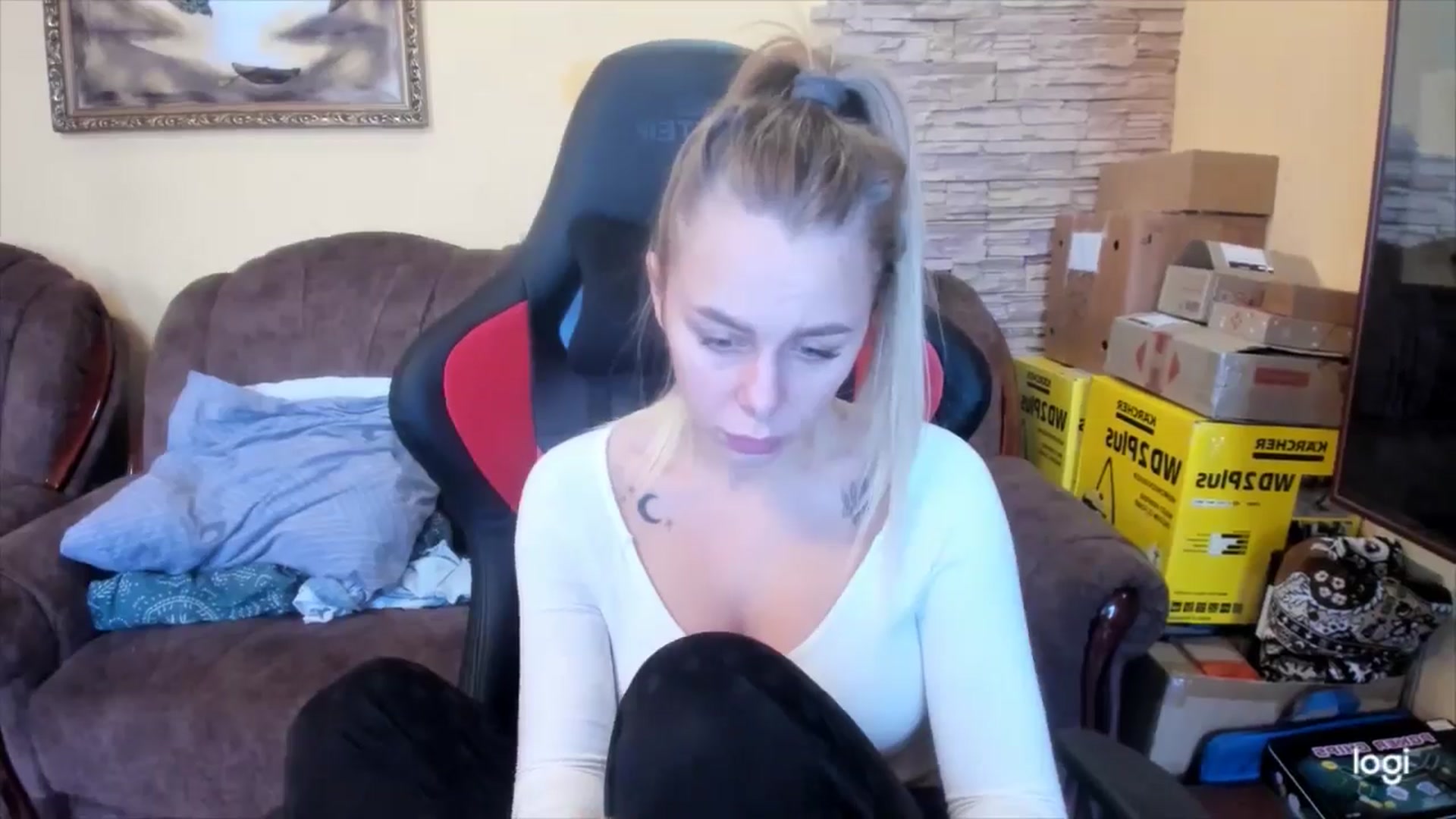 Gallery image thumbnail from YourPupsik's myfreecams stream on, 01/09/2025, 10:02 image 18 of 20