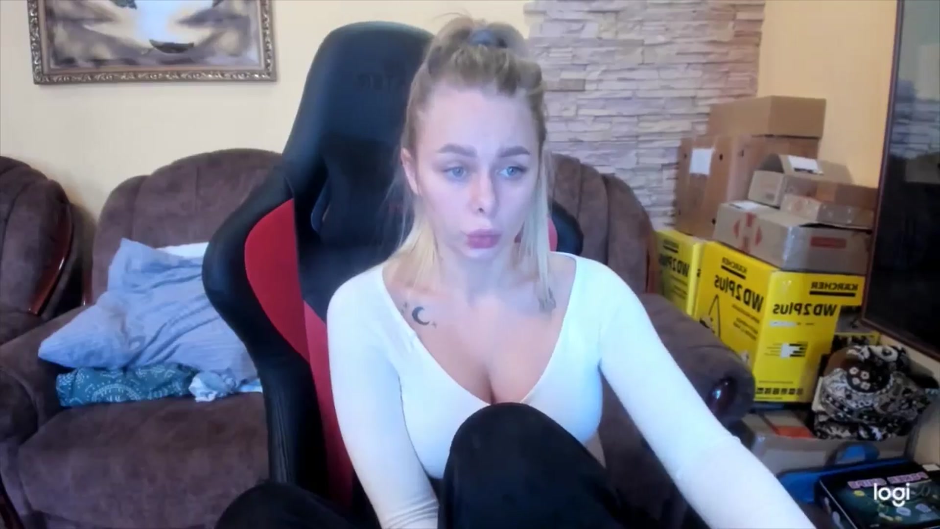 Gallery image thumbnail from YourPupsik's myfreecams stream on, 01/09/2025, 10:02 image 17 of 20