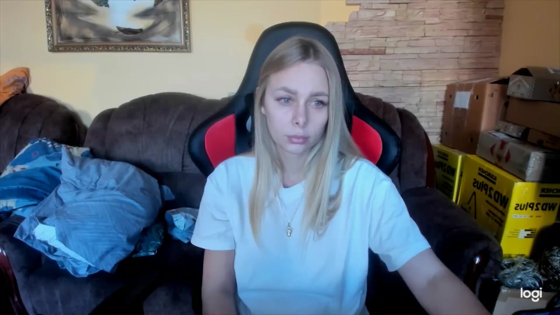 Gallery image thumbnail from YourPupsik's myfreecams stream on, 01/14/2025, 13:54 image 12 of 20