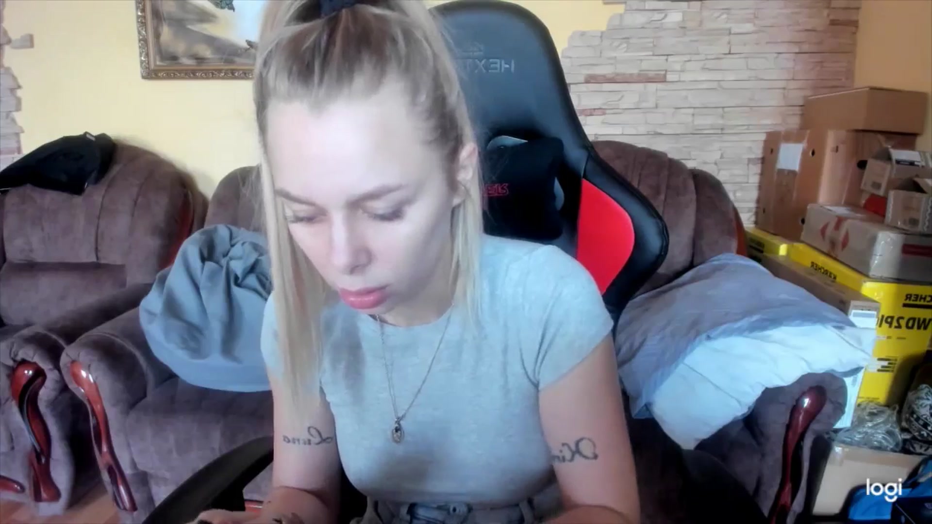 Gallery image thumbnail from YourPupsik's myfreecams stream on, 01/21/2025, 08:03 image 2 of 20