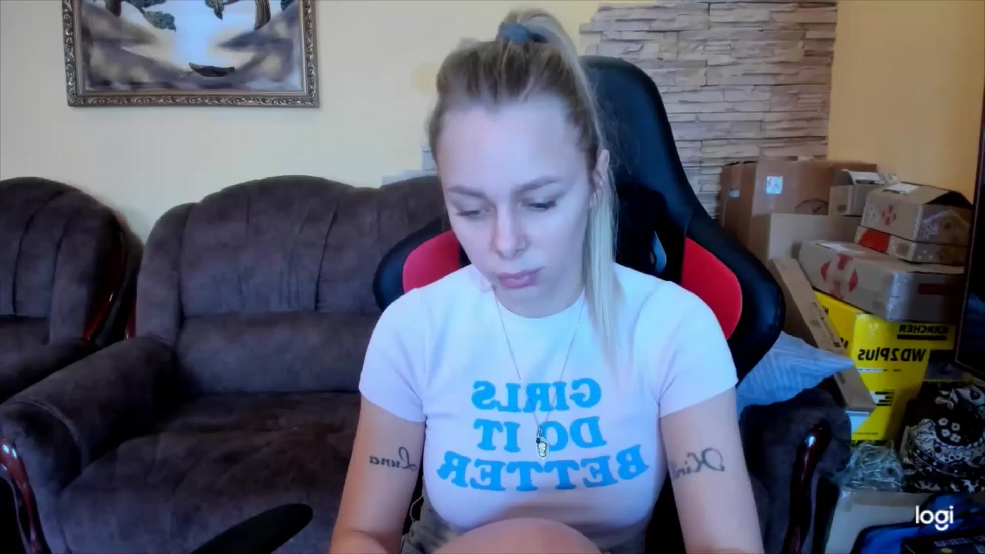 Gallery image thumbnail from YourPupsik's myfreecams stream on, 01/31/2025, 08:57 image 17 of 20