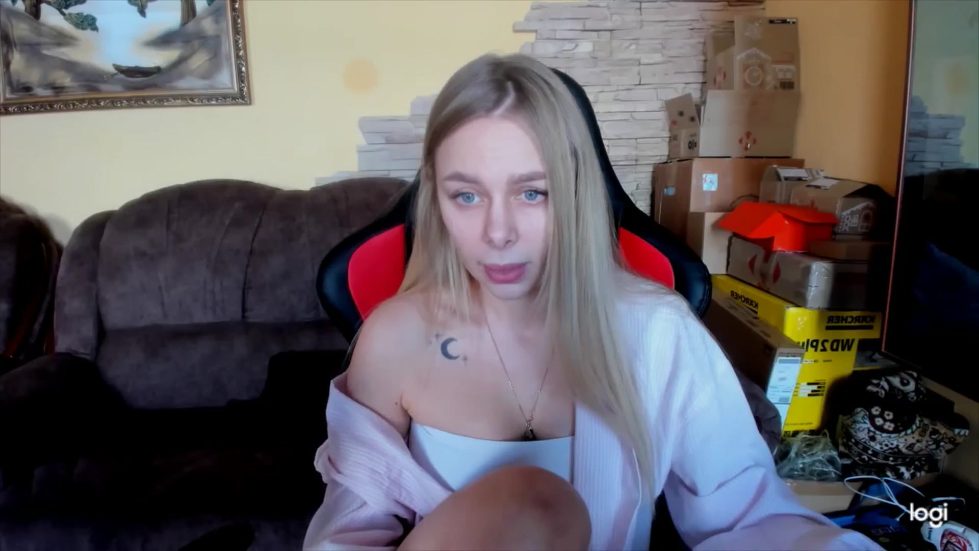 Gallery image thumbnail from YourPupsik's myfreecams stream on, 02/19/2025, 08:35 image 17 of 20