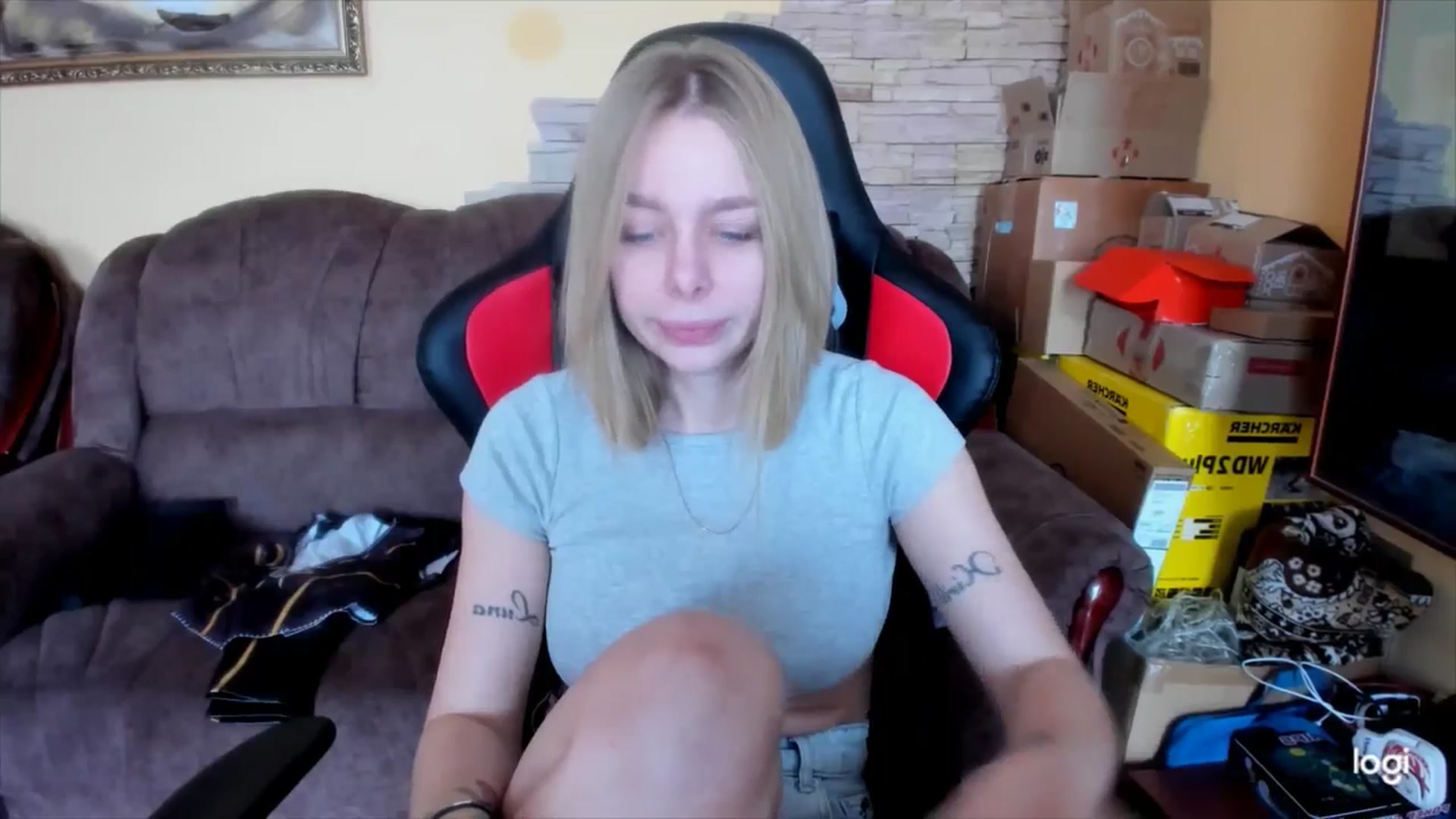 Gallery image thumbnail from YourPupsik's myfreecams stream on, 02/20/2025, 09:06 image 6 of 20