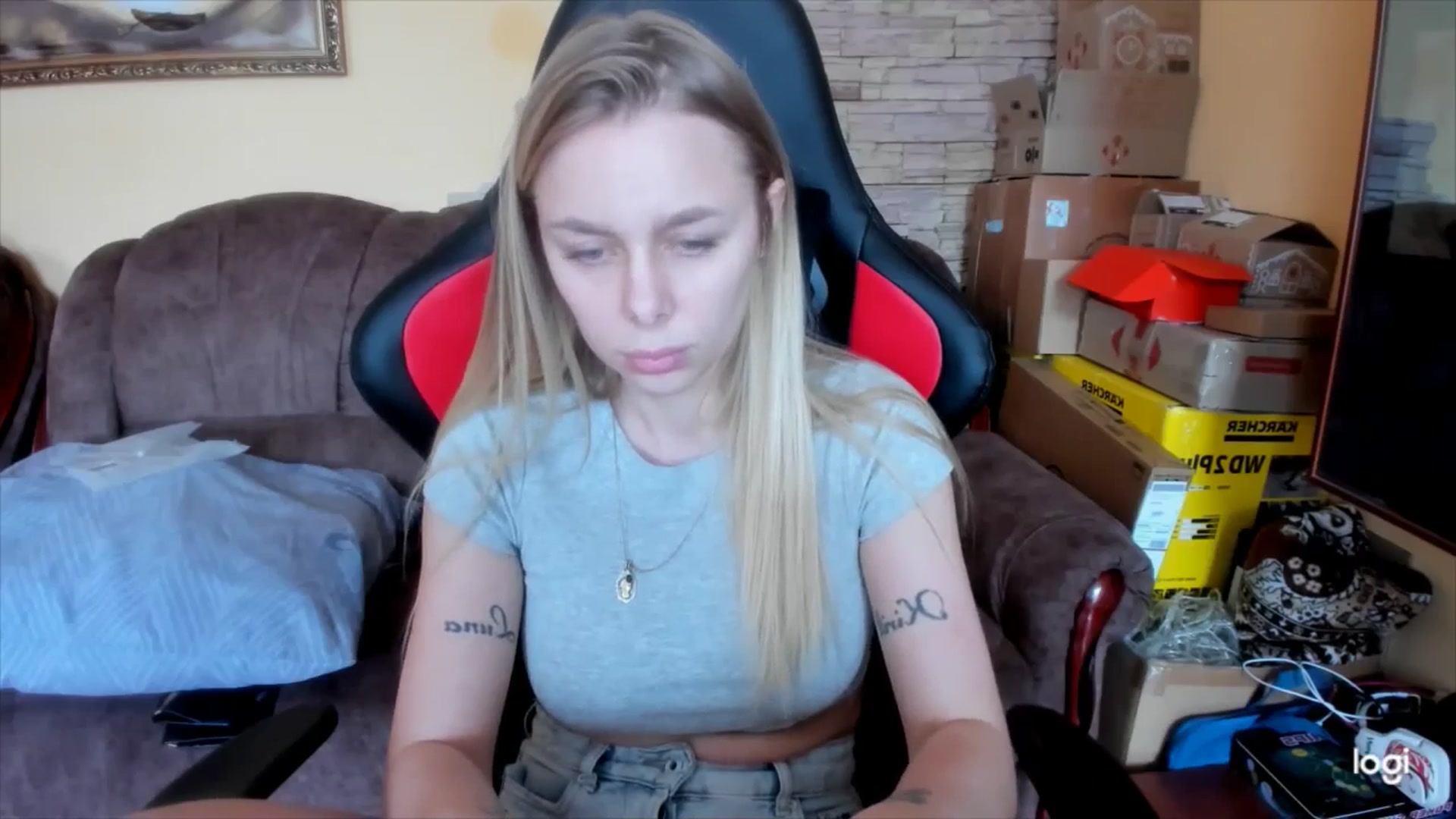 Gallery image thumbnail from YourPupsik's myfreecams stream on, 02/20/2025, 11:31 image 12 of 20