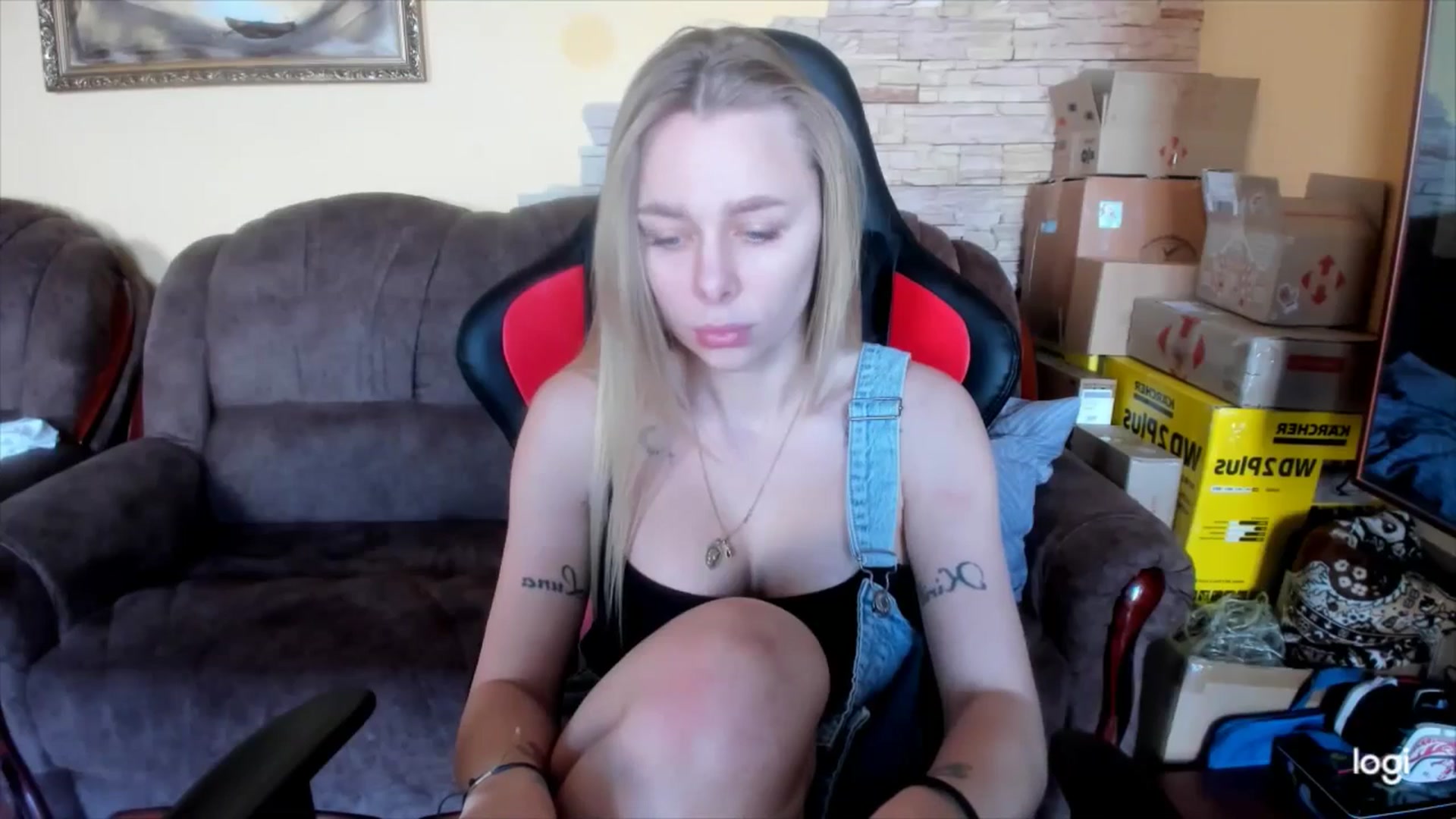 Gallery image thumbnail from YourPupsik's myfreecams stream on, 02/26/2025, 08:49 image 14 of 20