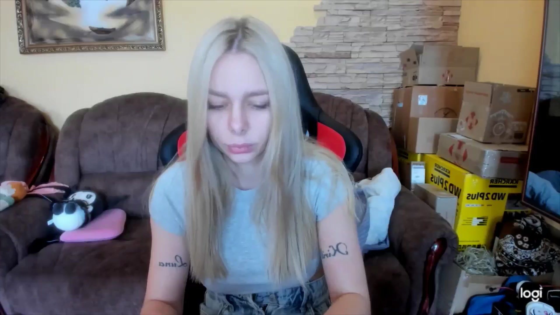 Gallery image thumbnail from YourPupsik's myfreecams stream on, 03/13/2025, 08:16 image 4 of 20