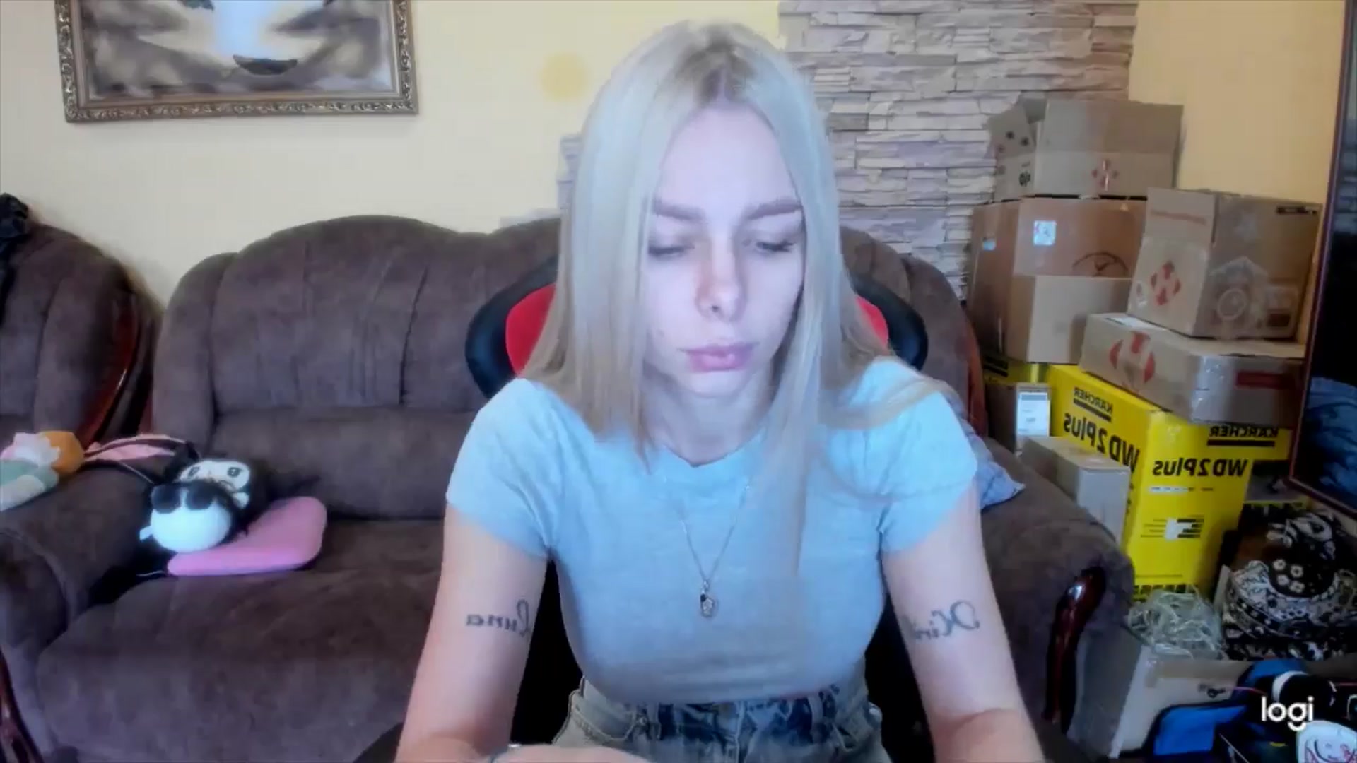 Gallery image thumbnail from YourPupsik's myfreecams stream on, 03/13/2025, 08:36 image 17 of 20