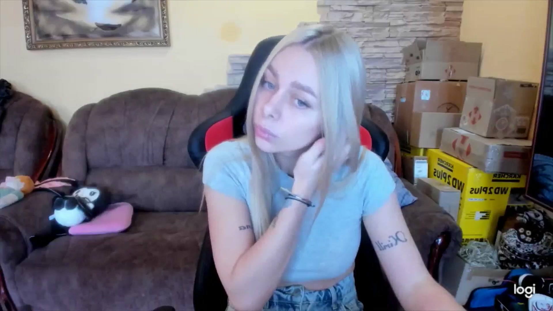 Gallery image thumbnail from YourPupsik's myfreecams stream on, 03/13/2025, 08:56 image 8 of 20
