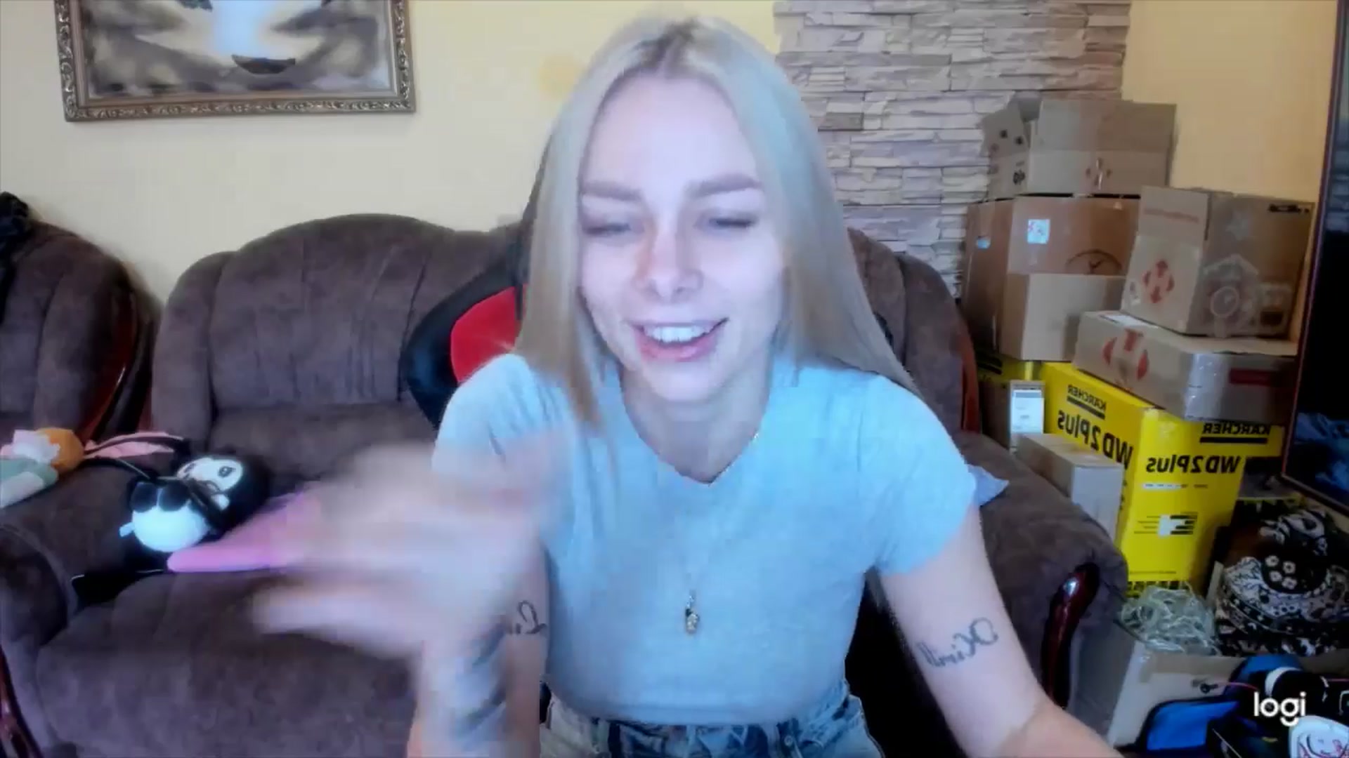 Gallery image thumbnail from YourPupsik's myfreecams stream on, 03/13/2025, 08:56 image 19 of 20