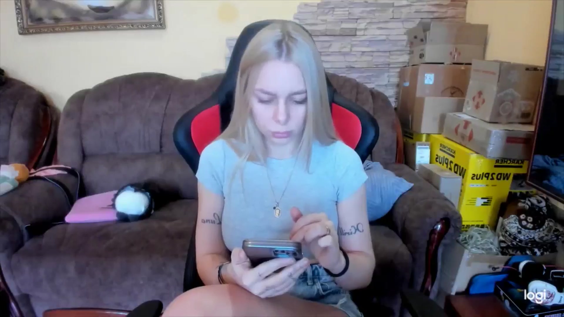 Gallery image thumbnail from YourPupsik's myfreecams stream on, 03/13/2025, 09:27 image 18 of 20