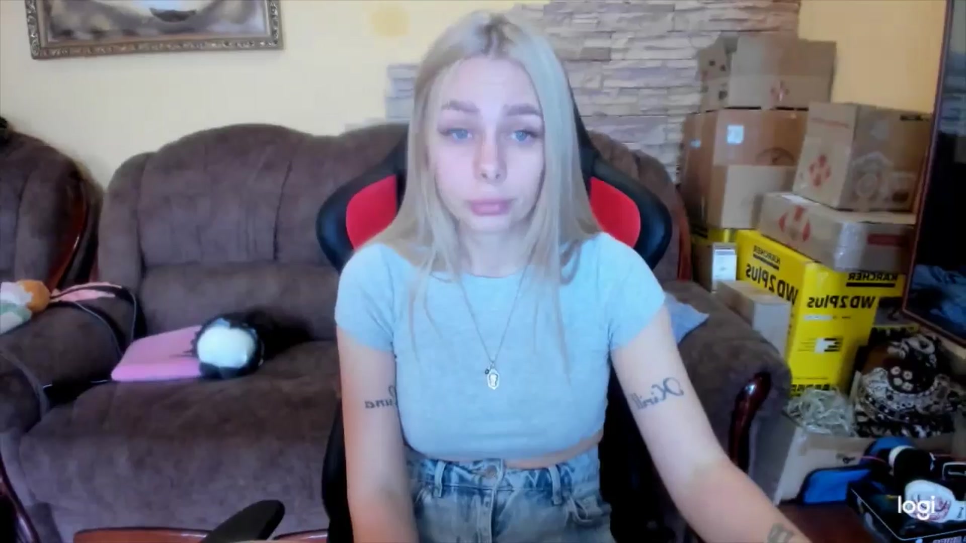 Gallery image thumbnail from YourPupsik's myfreecams stream on, 03/13/2025, 09:27 image 12 of 20