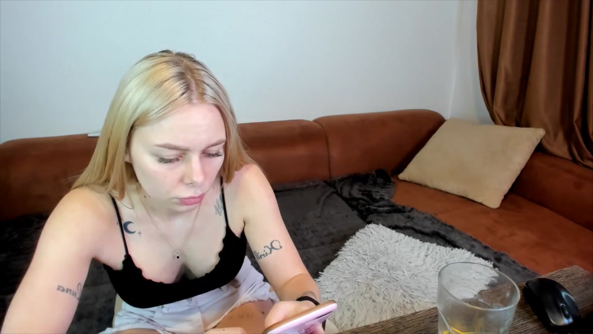 Gallery image thumbnail from YourPupsik's myfreecams stream on, 03/16/2025, 10:34 image 8 of 20
