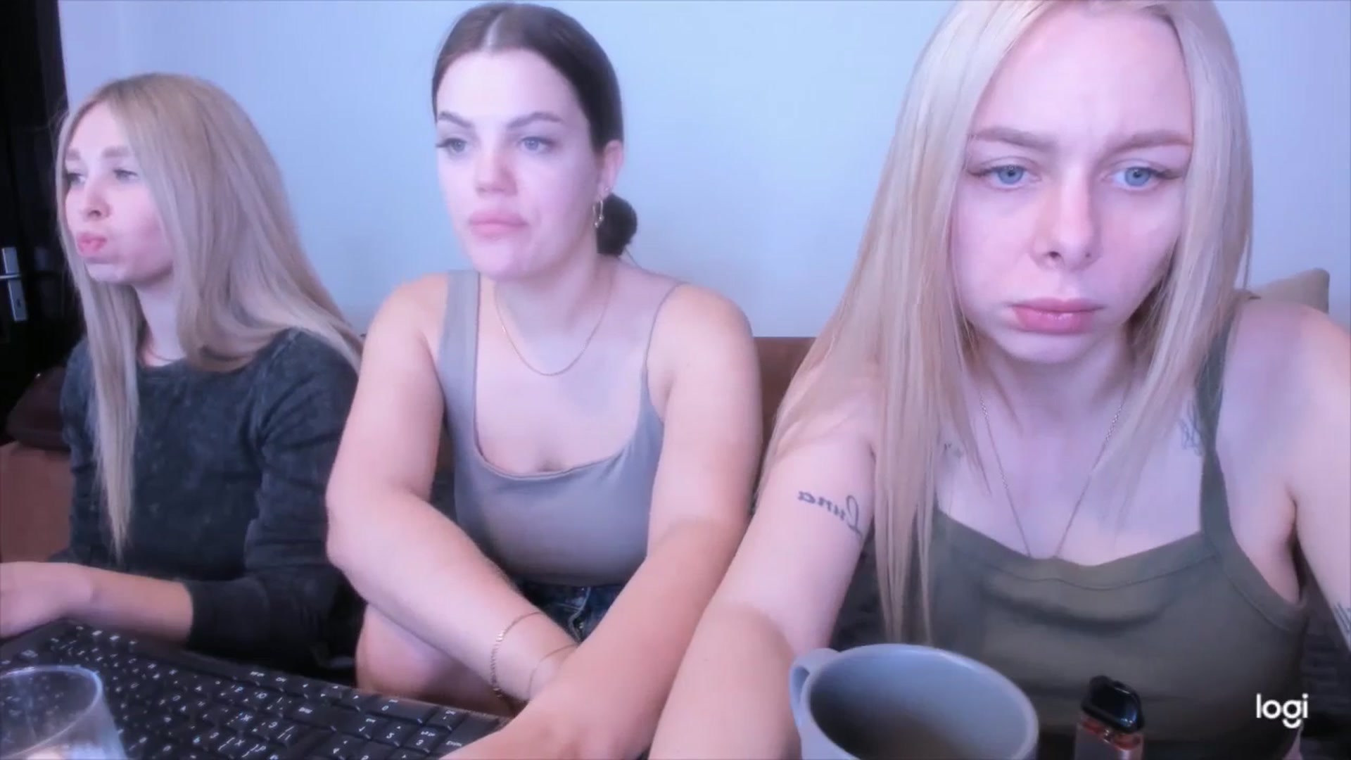 Gallery image thumbnail from YourPupsik's myfreecams stream on, 03/19/2025, 10:16 image 6 of 20