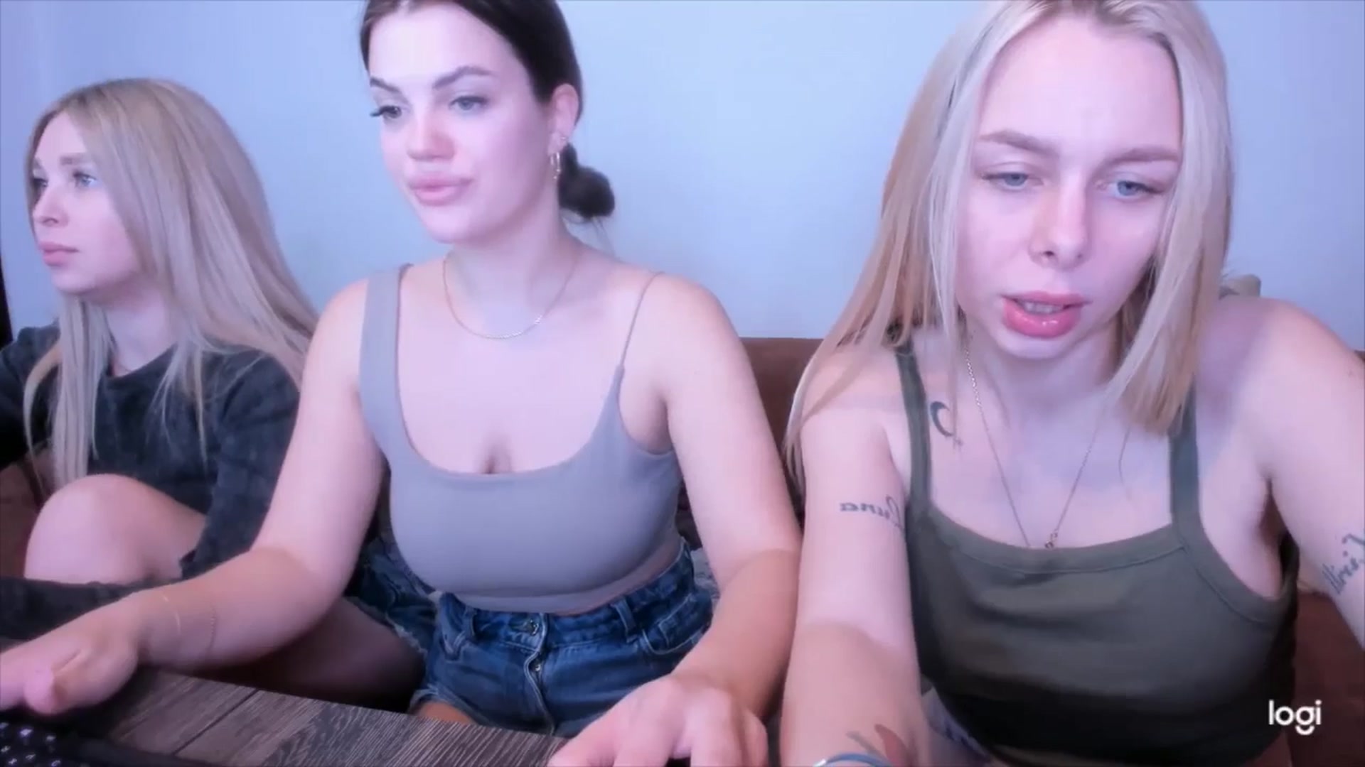 Gallery image thumbnail from YourPupsik's myfreecams stream on, 03/19/2025, 11:19 image 18 of 20