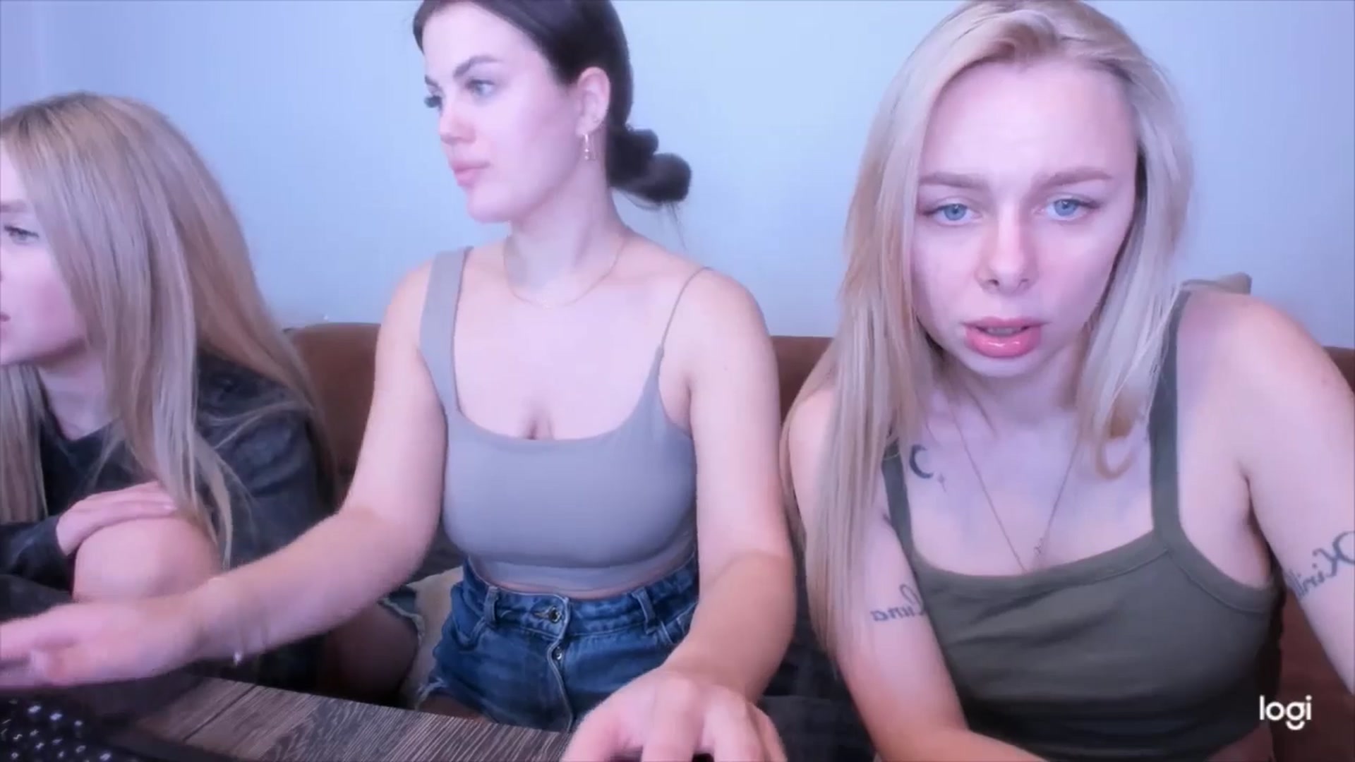 Gallery image thumbnail from YourPupsik's myfreecams stream on, 03/19/2025, 11:19 image 19 of 20